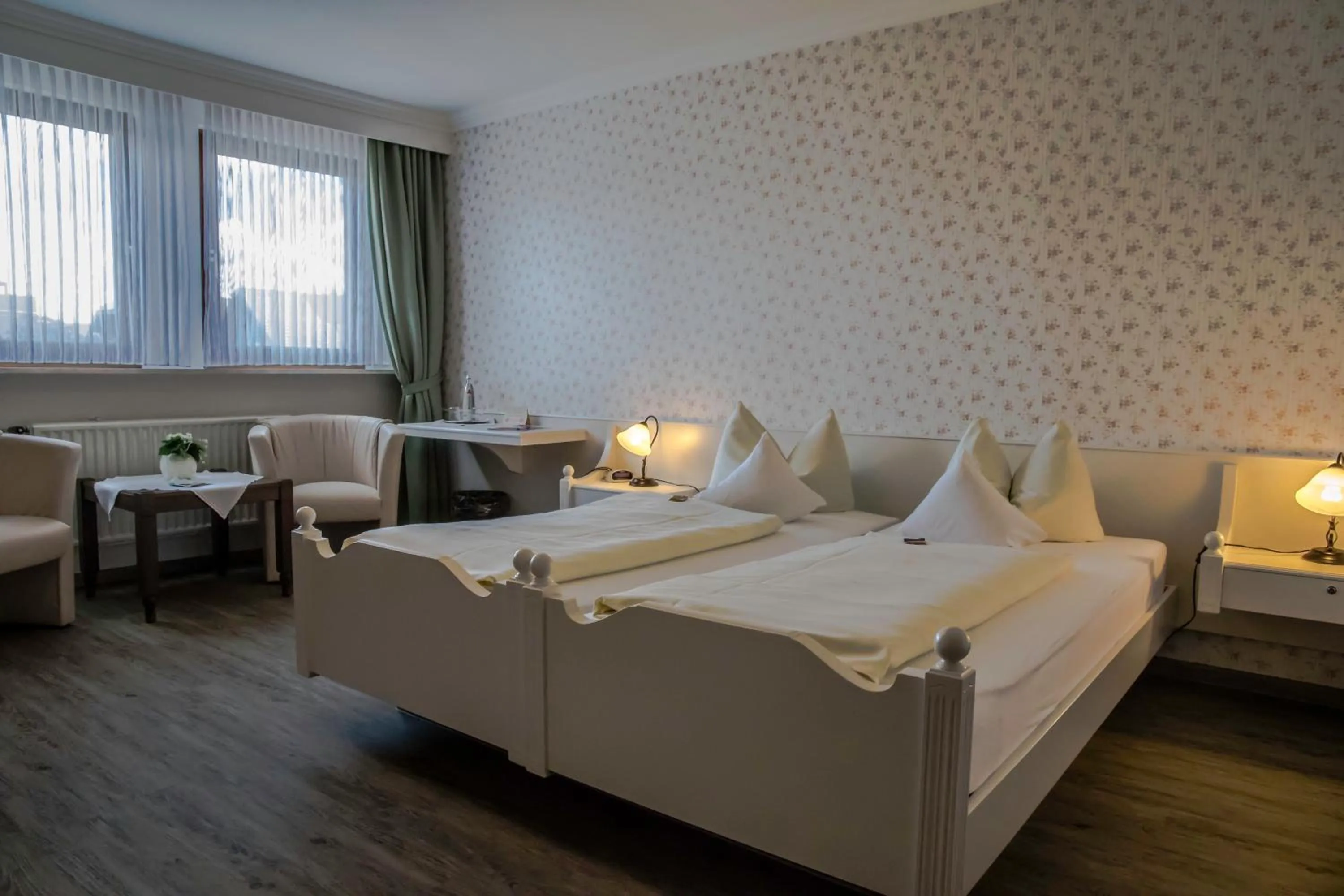 Day, Bed in Hotel Schneider