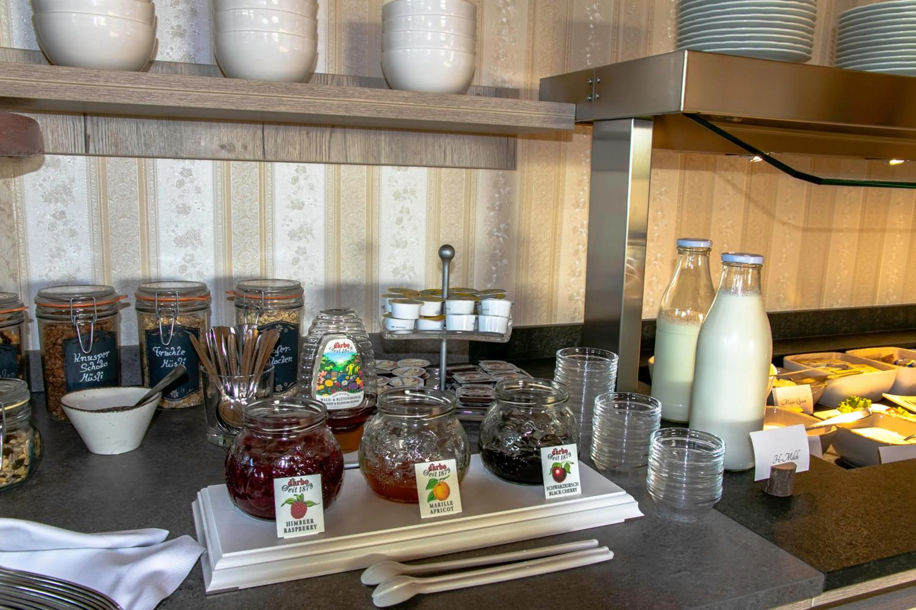 Breakfast in Hotel Schneider