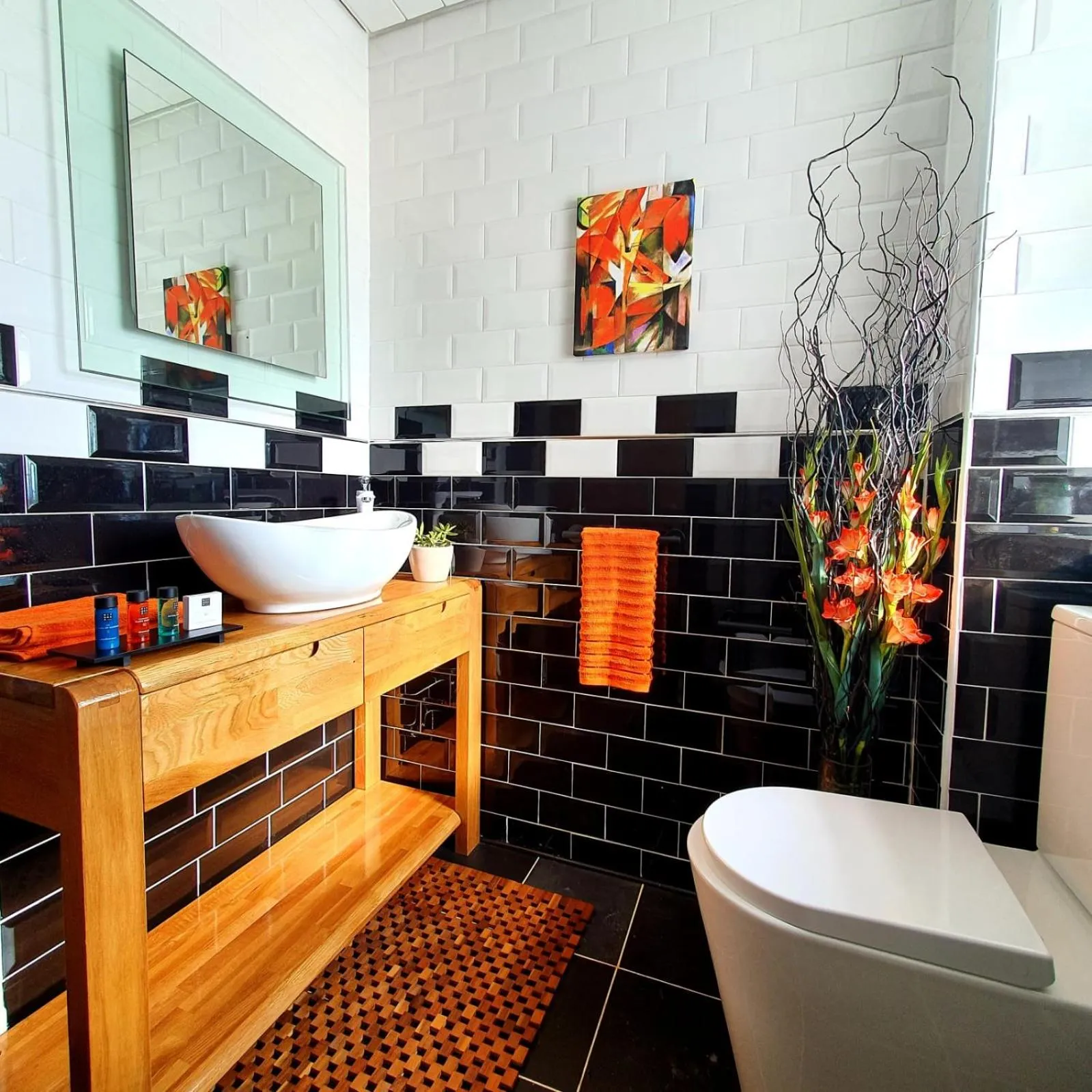 The Orange Fox Lux Room and Hot Tub at The Grumpy Schnauzer Guest House