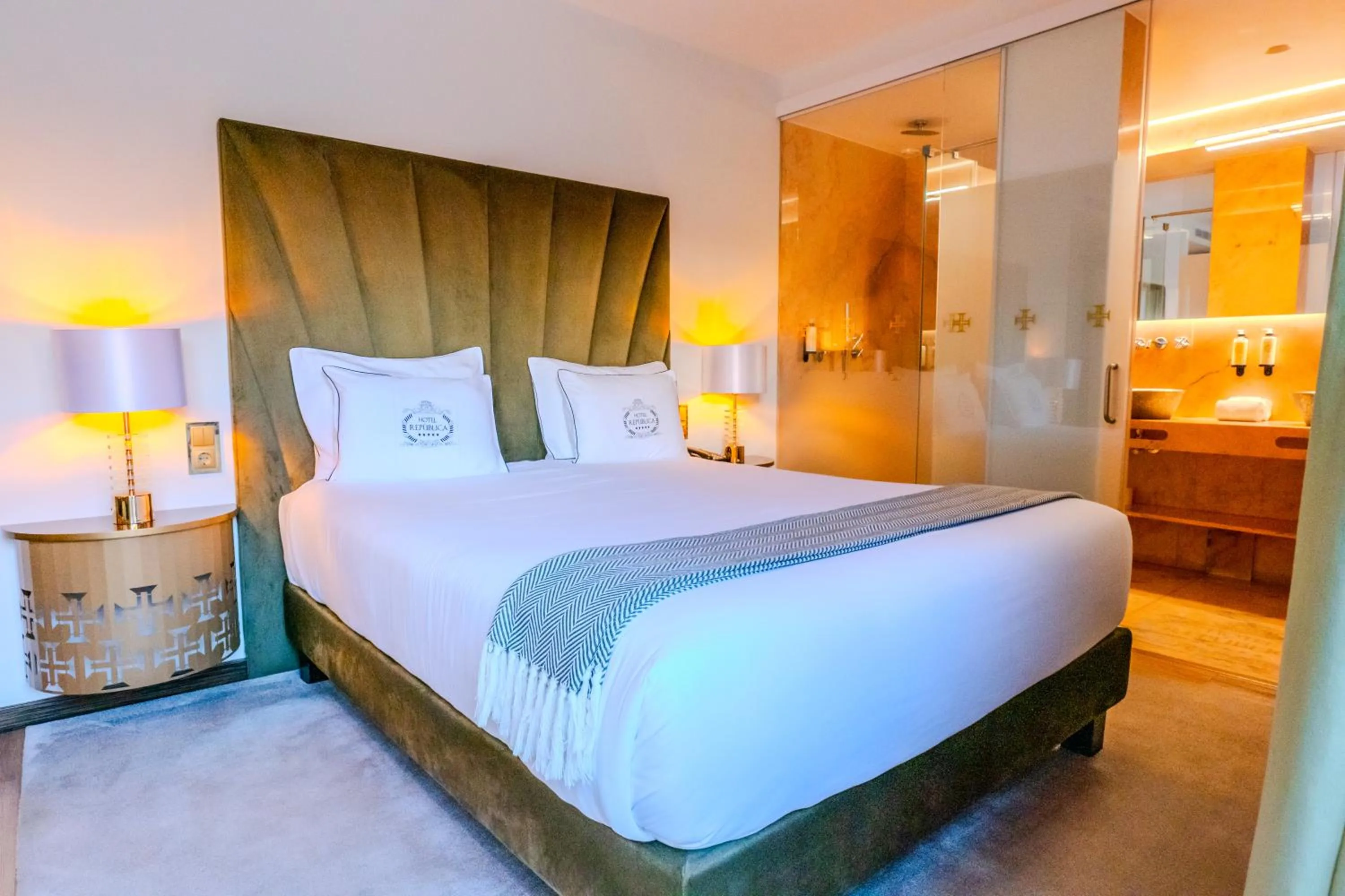 Bed in Hotel República Boutique Hotel