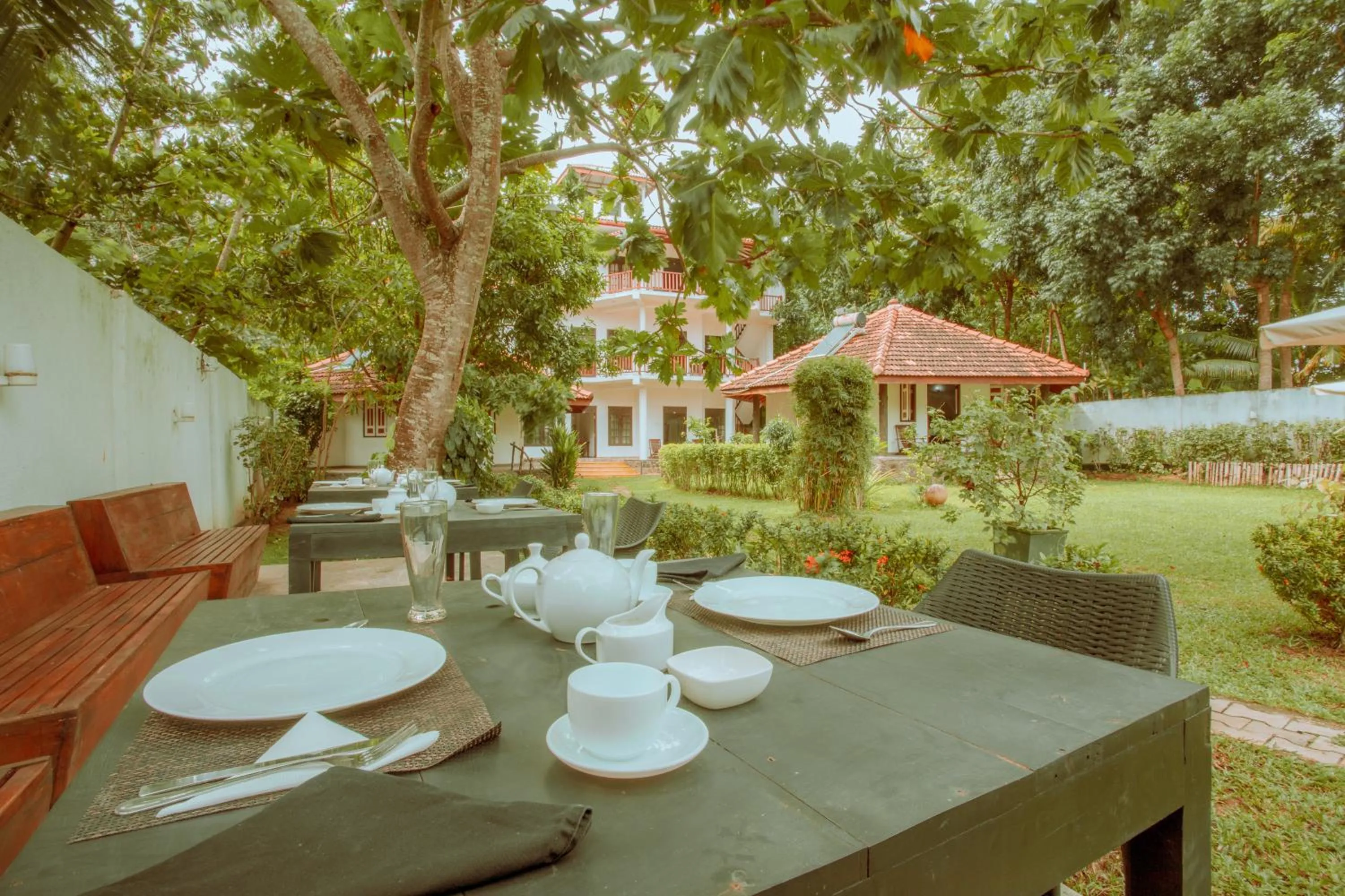 Property building in Paradise Bungalow