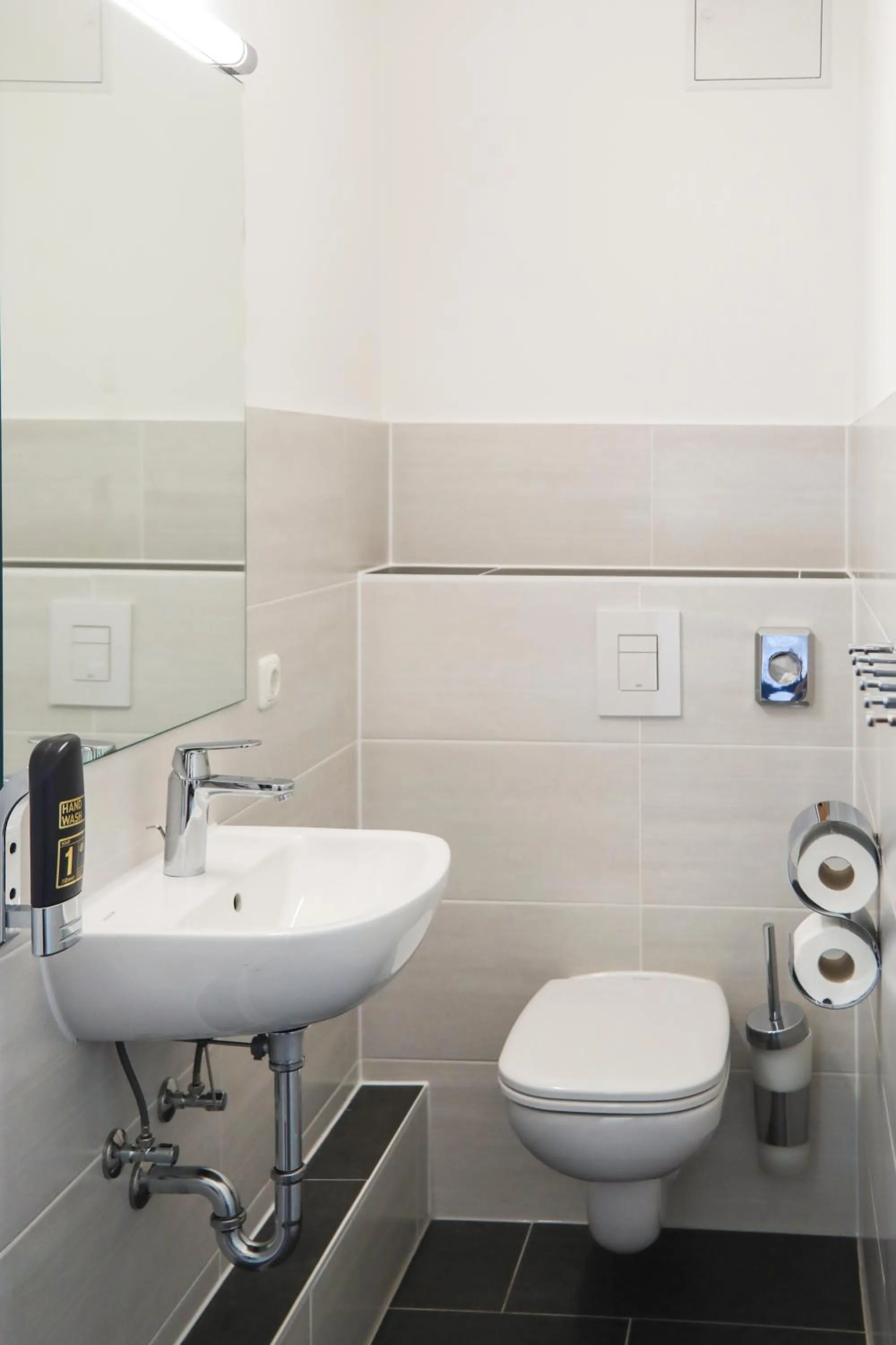 Bathroom in acama Hotel & Hostel Kreuzberg