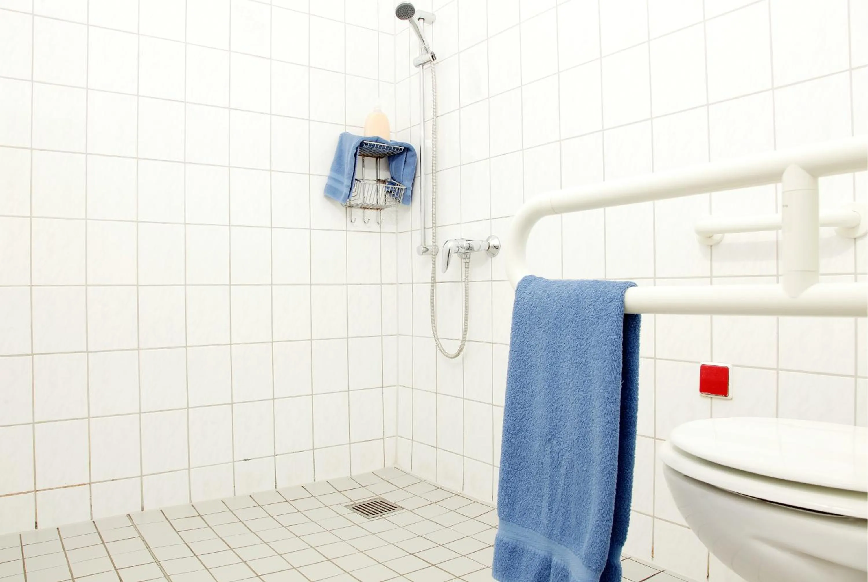 Shower in acama Hotel & Hostel Kreuzberg