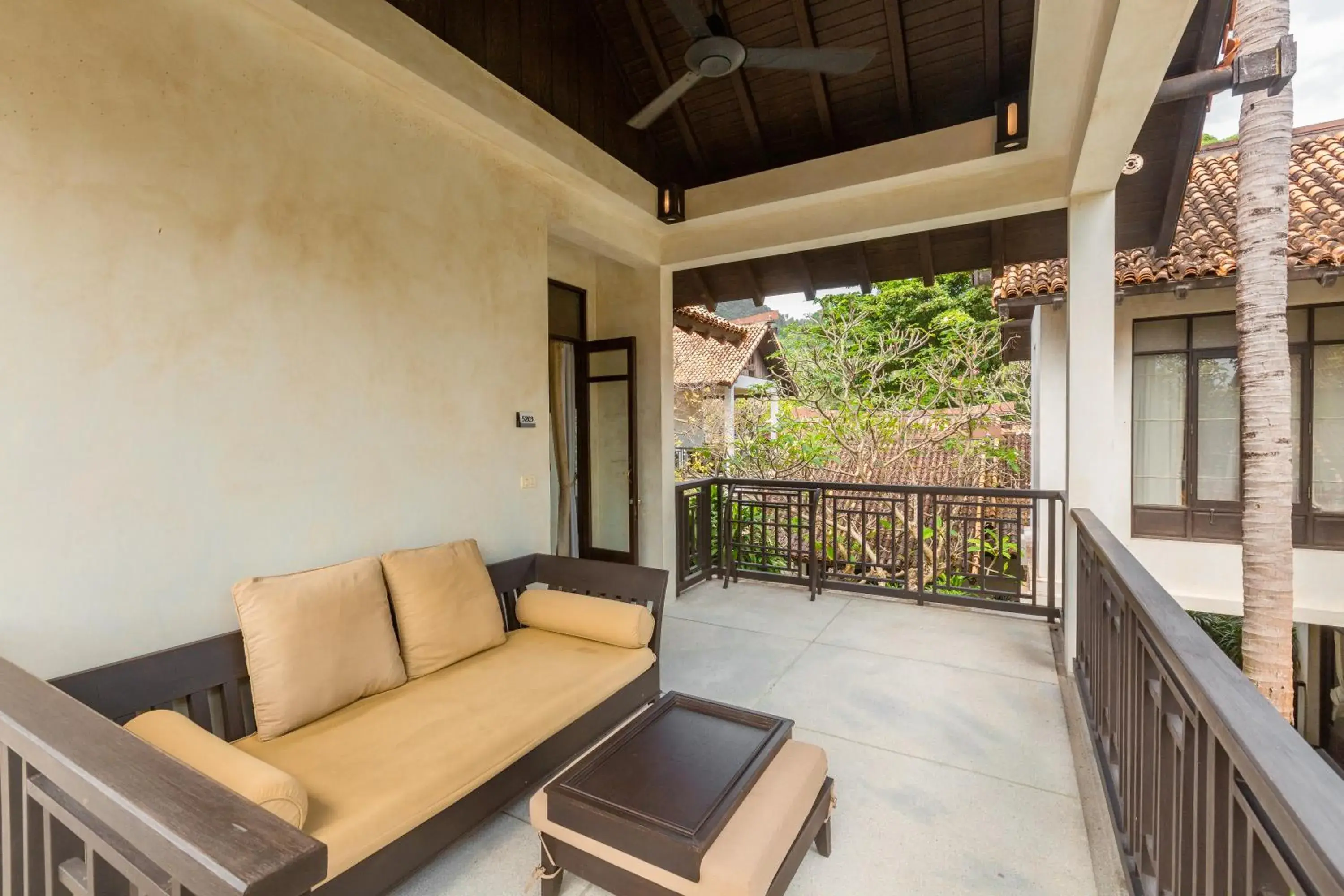 Property building in The Lamai Samui Property building in The Lamai Samui