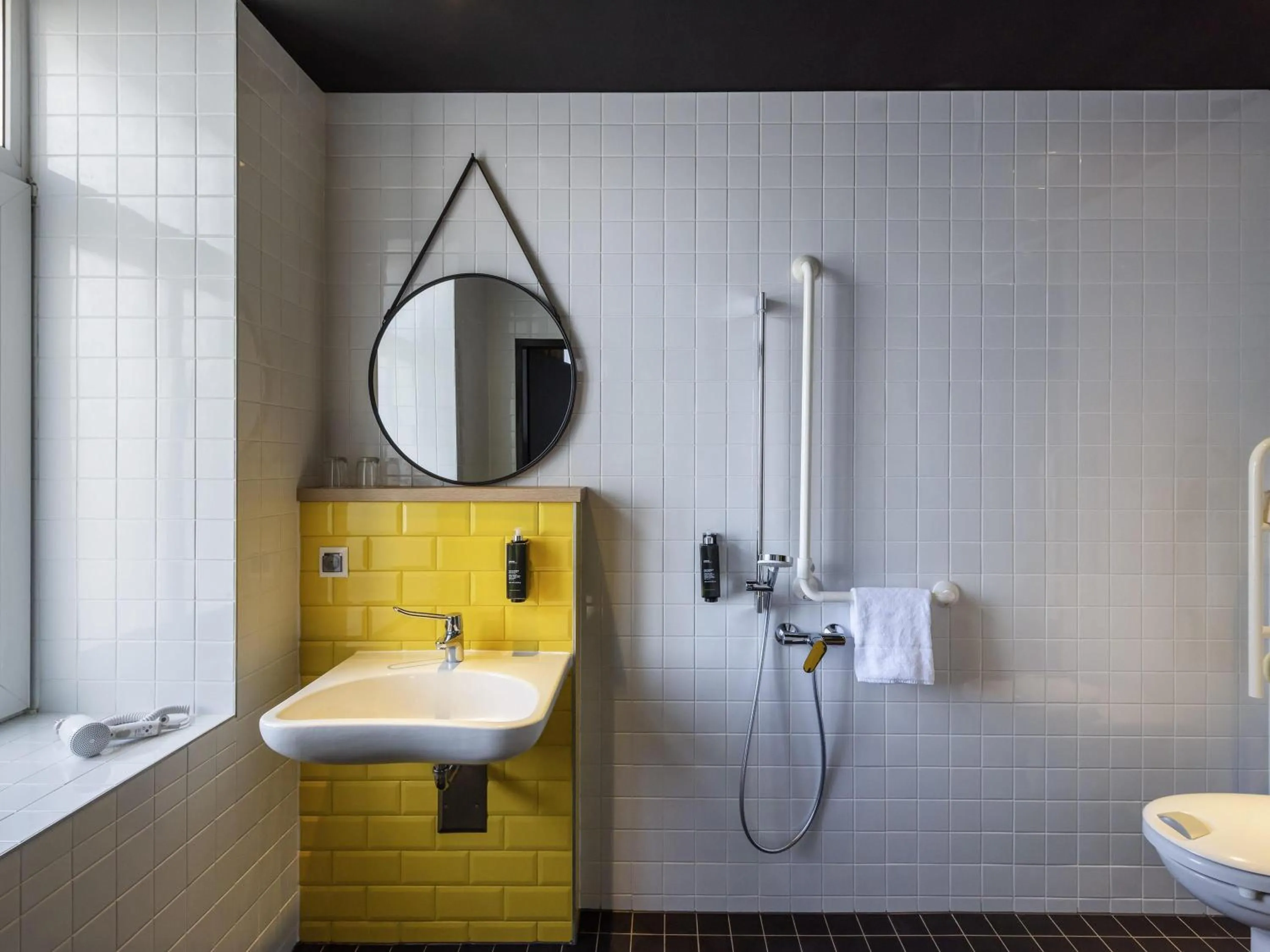 Bedroom in ibis Styles Dresden Neustadt