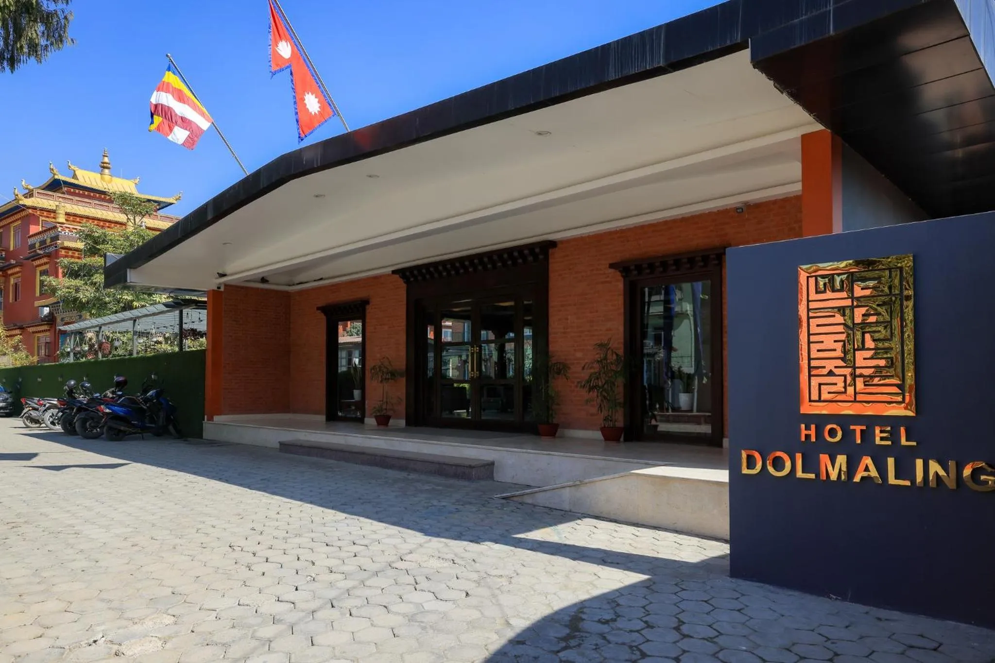 Property building in Hotel Dolmaling