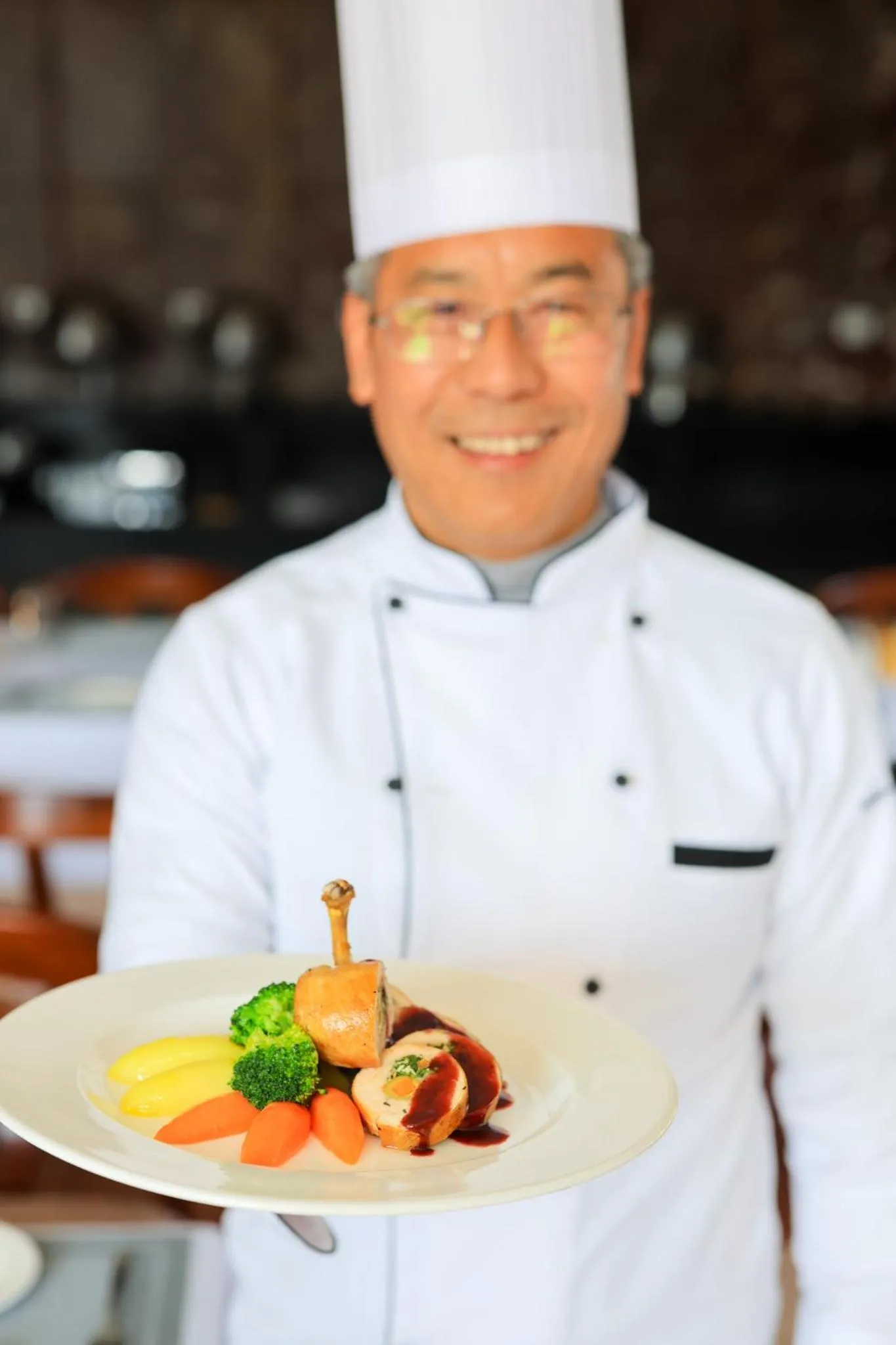 People in Hotel Dolmaling