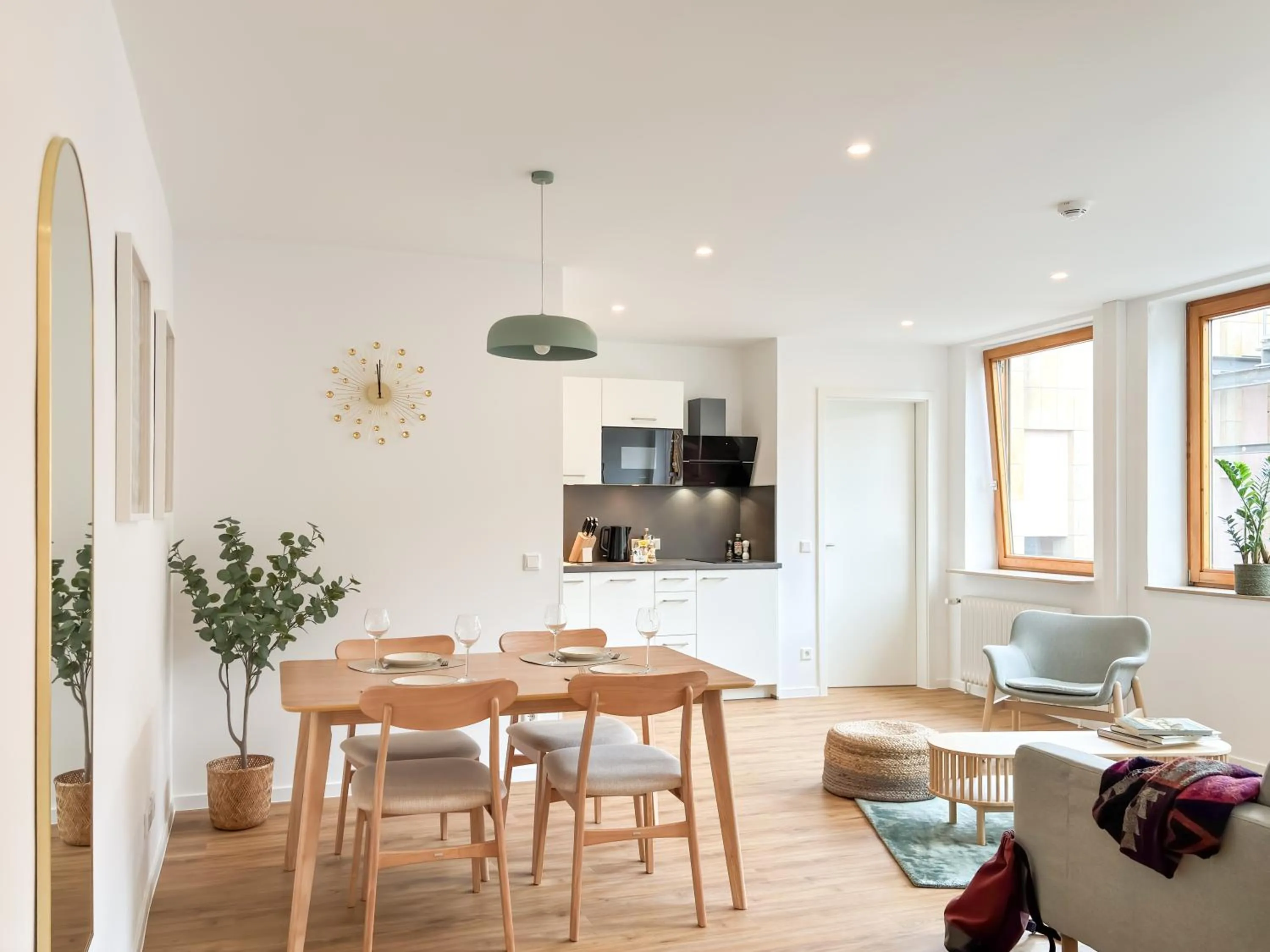 Dining area in Brunnen Apartments