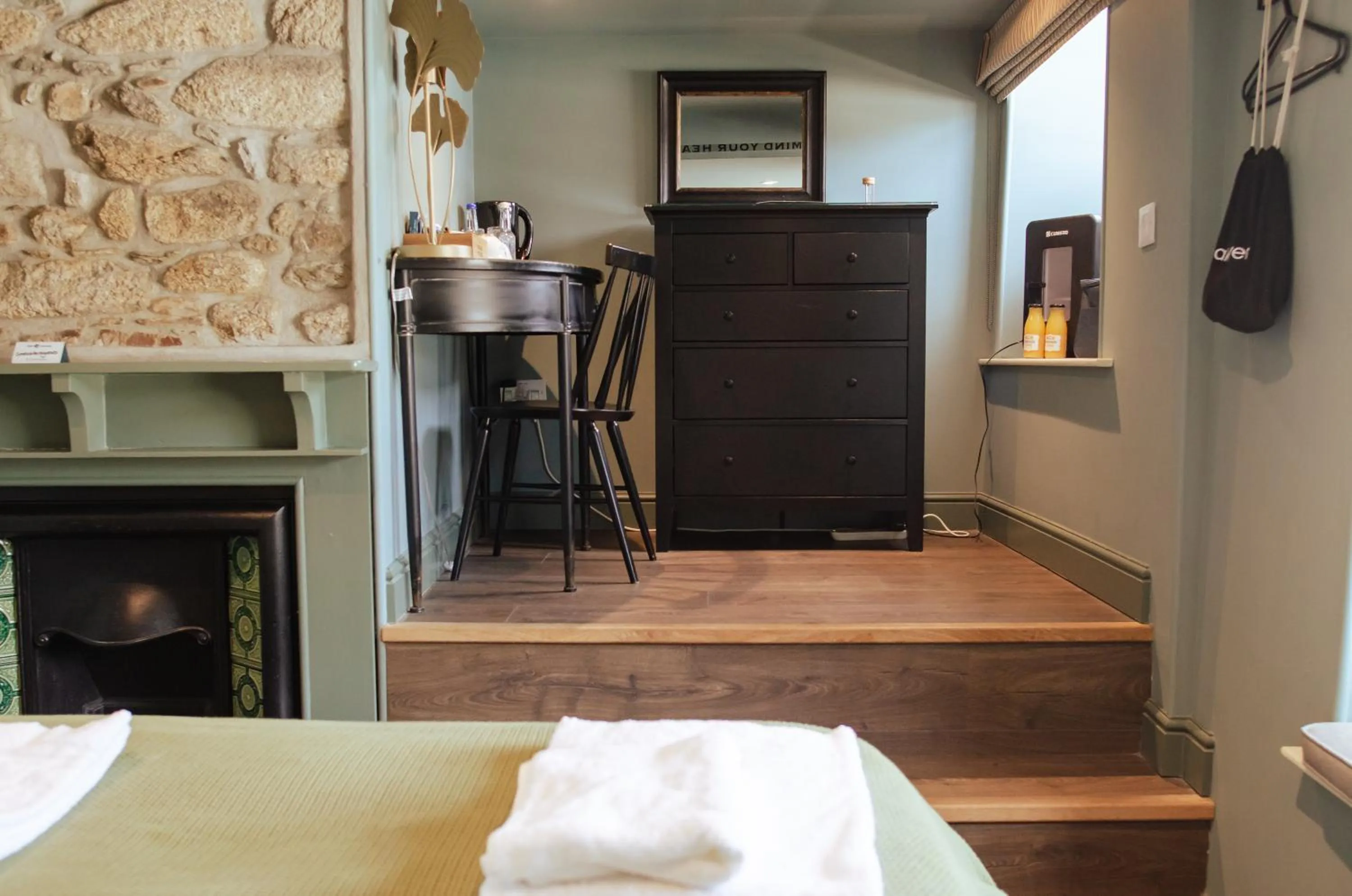 Bedroom in Seven Stars Penryn