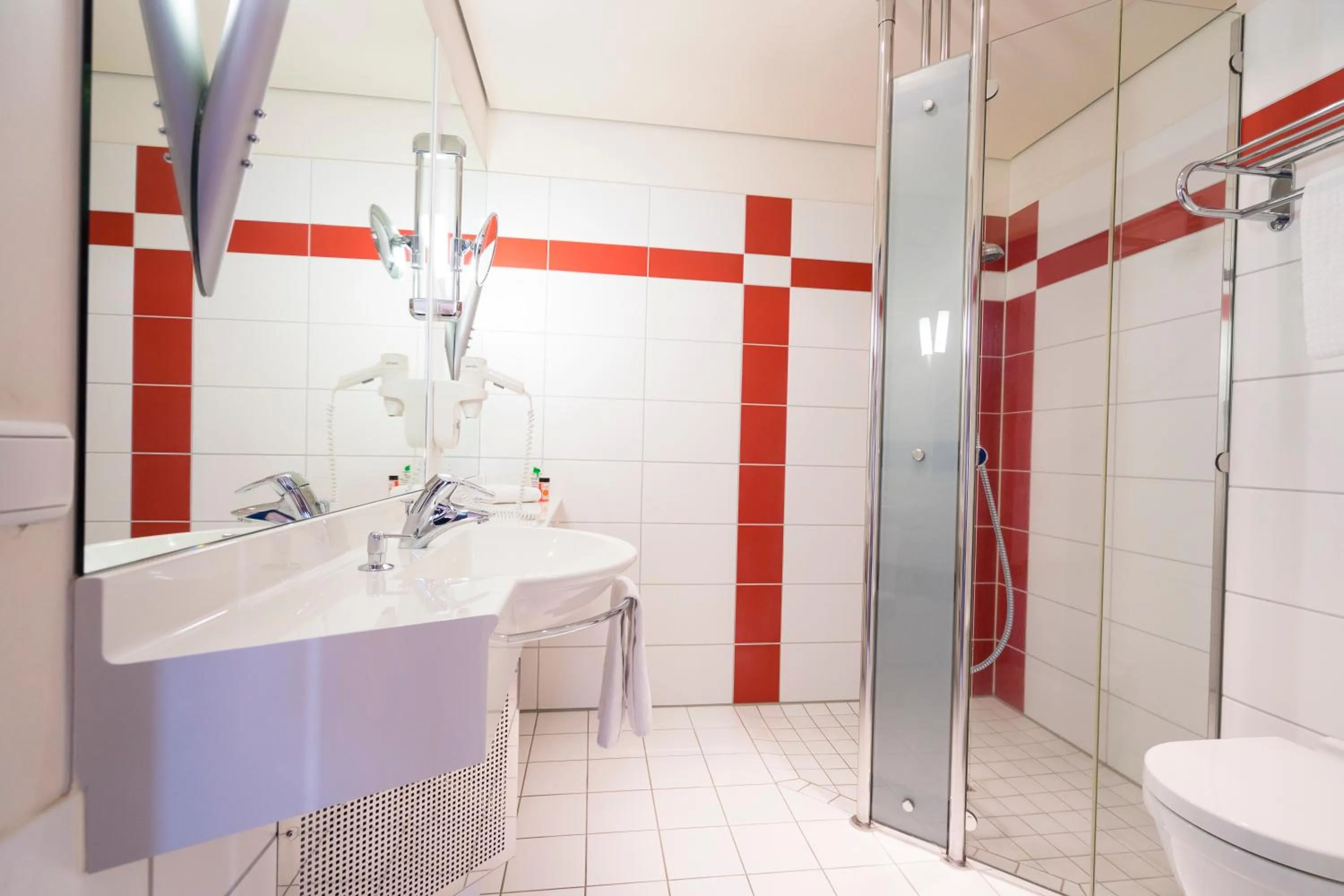 Shower, Bathroom in Hotel von Euch