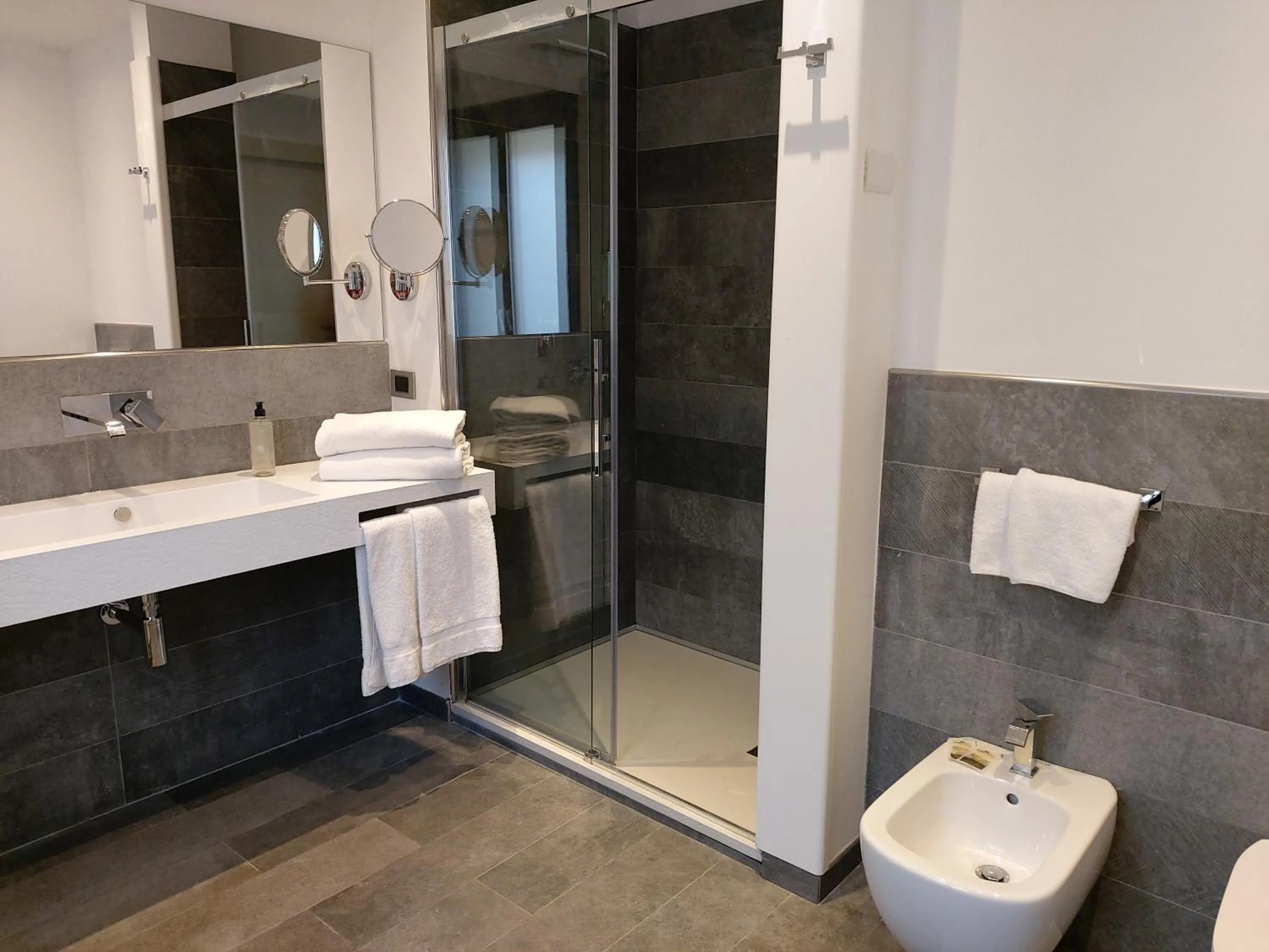 Bathroom in SIGNORIA '64