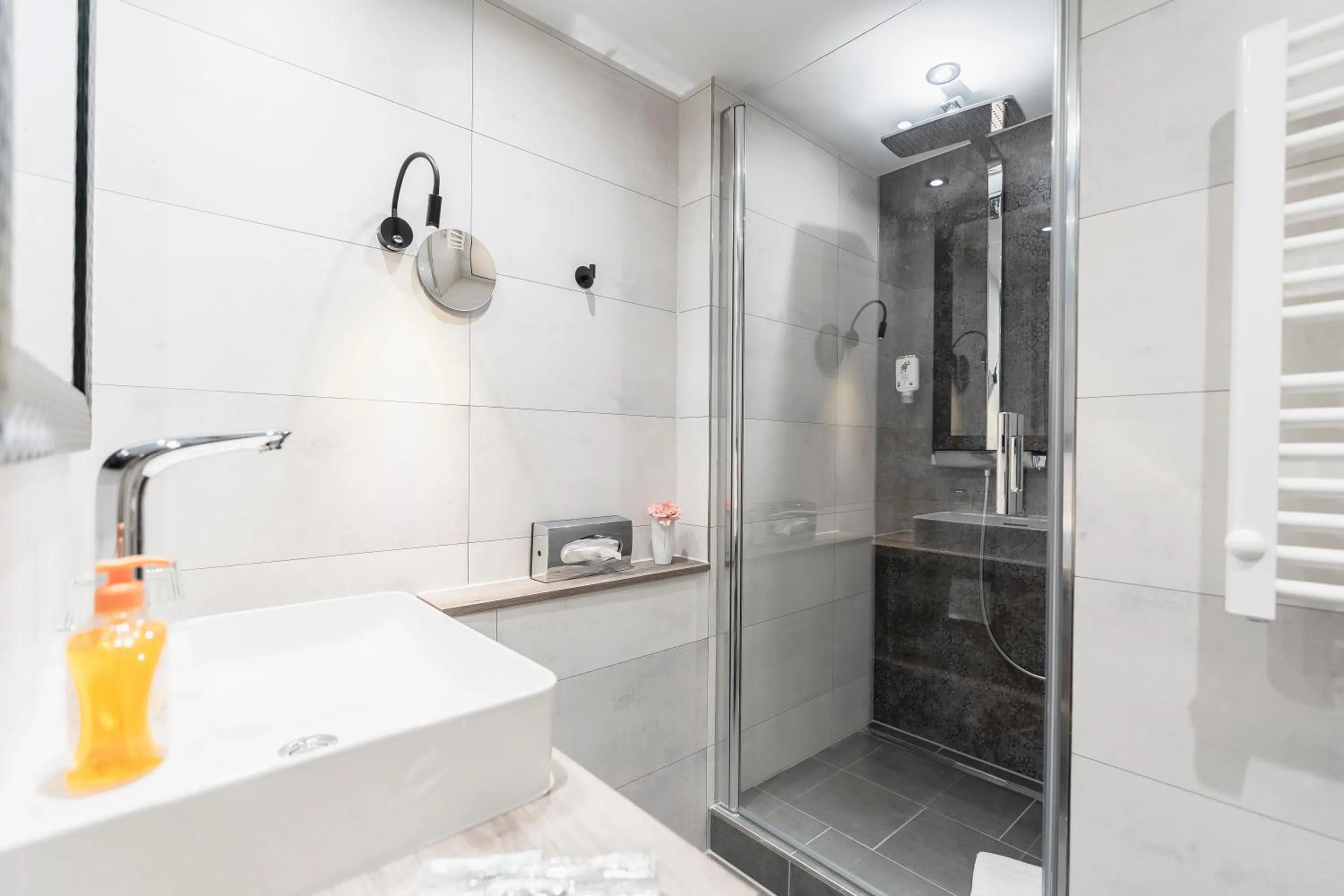 Bathroom in Hotel Demas München-Unterhaching