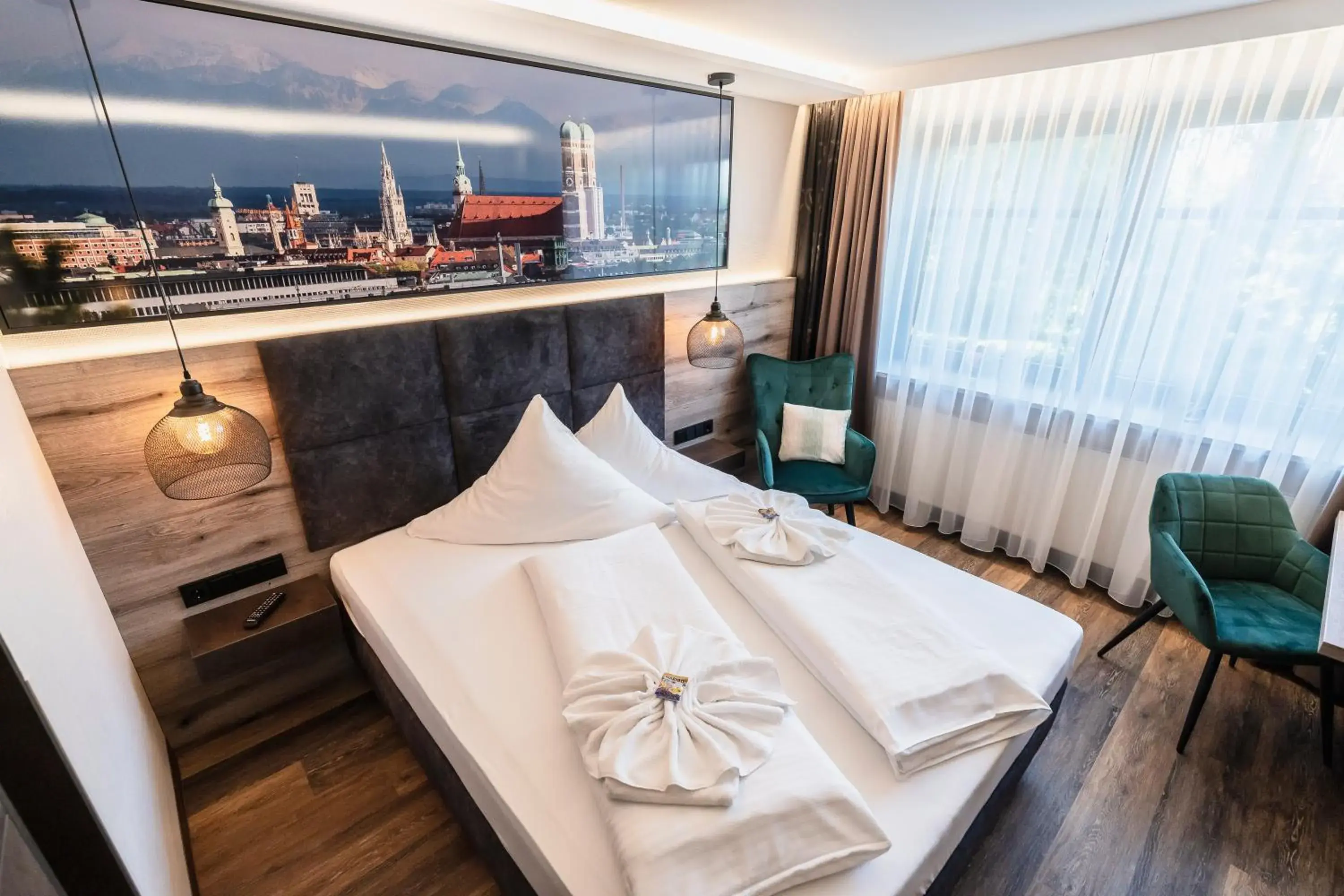 Photo of the whole room, Bed in Hotel Demas München-Unterhaching Photo of the whole room, Bed in Hotel Demas München-Unterhaching