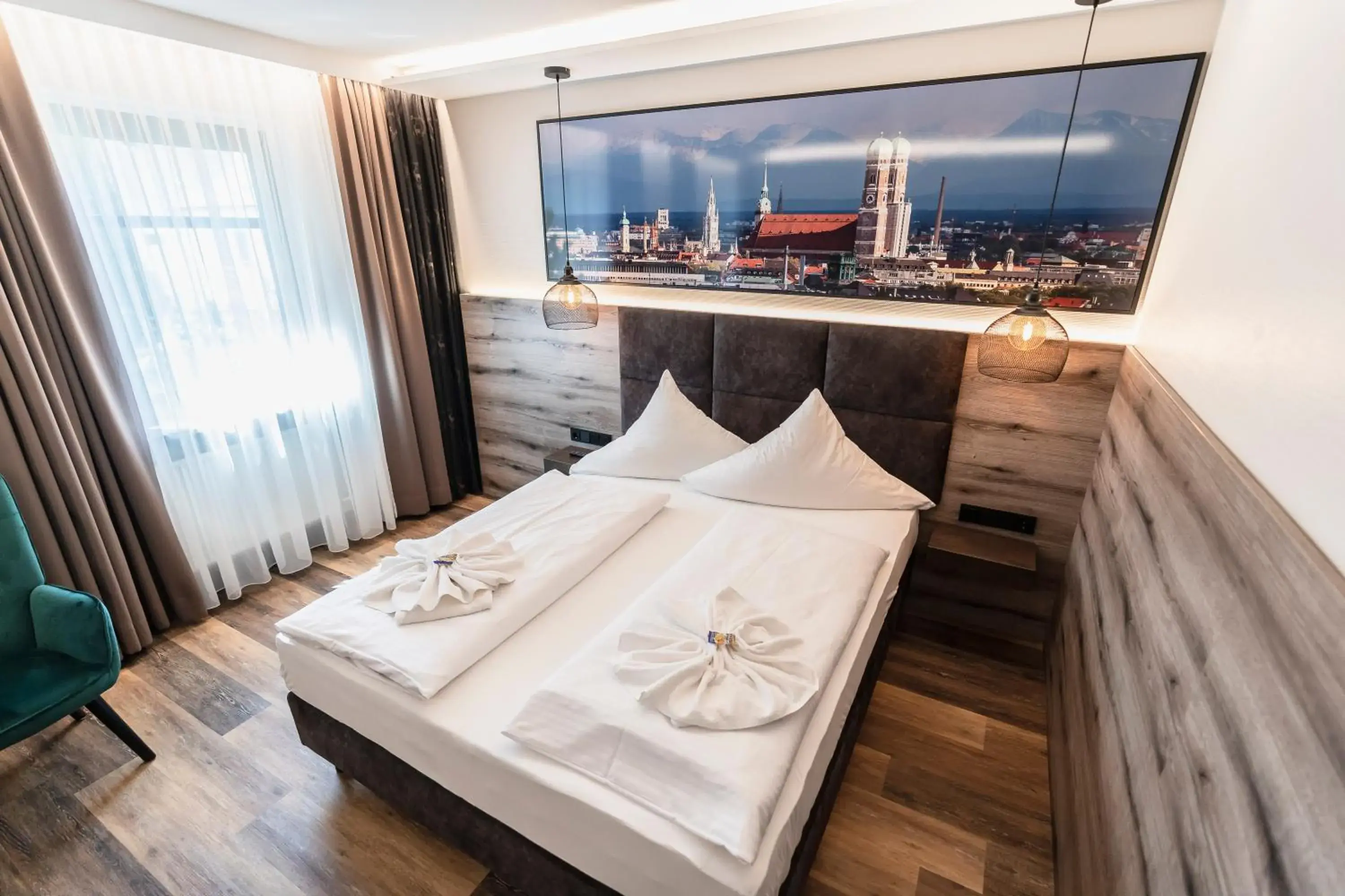 Photo of the whole room, Bed in Hotel Demas München-Unterhaching Photo of the whole room, Bed in Hotel Demas München-Unterhaching