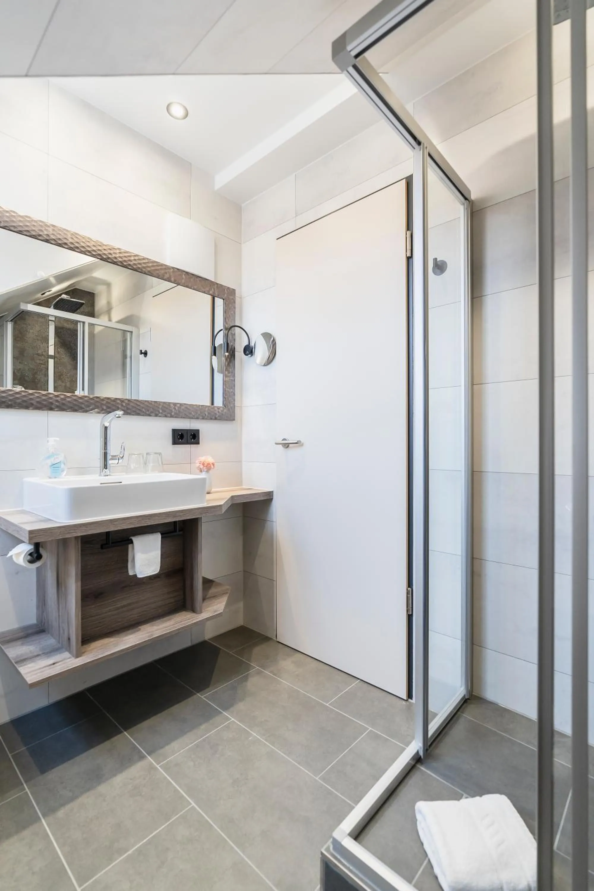 Bathroom in Hotel Demas München-Unterhaching