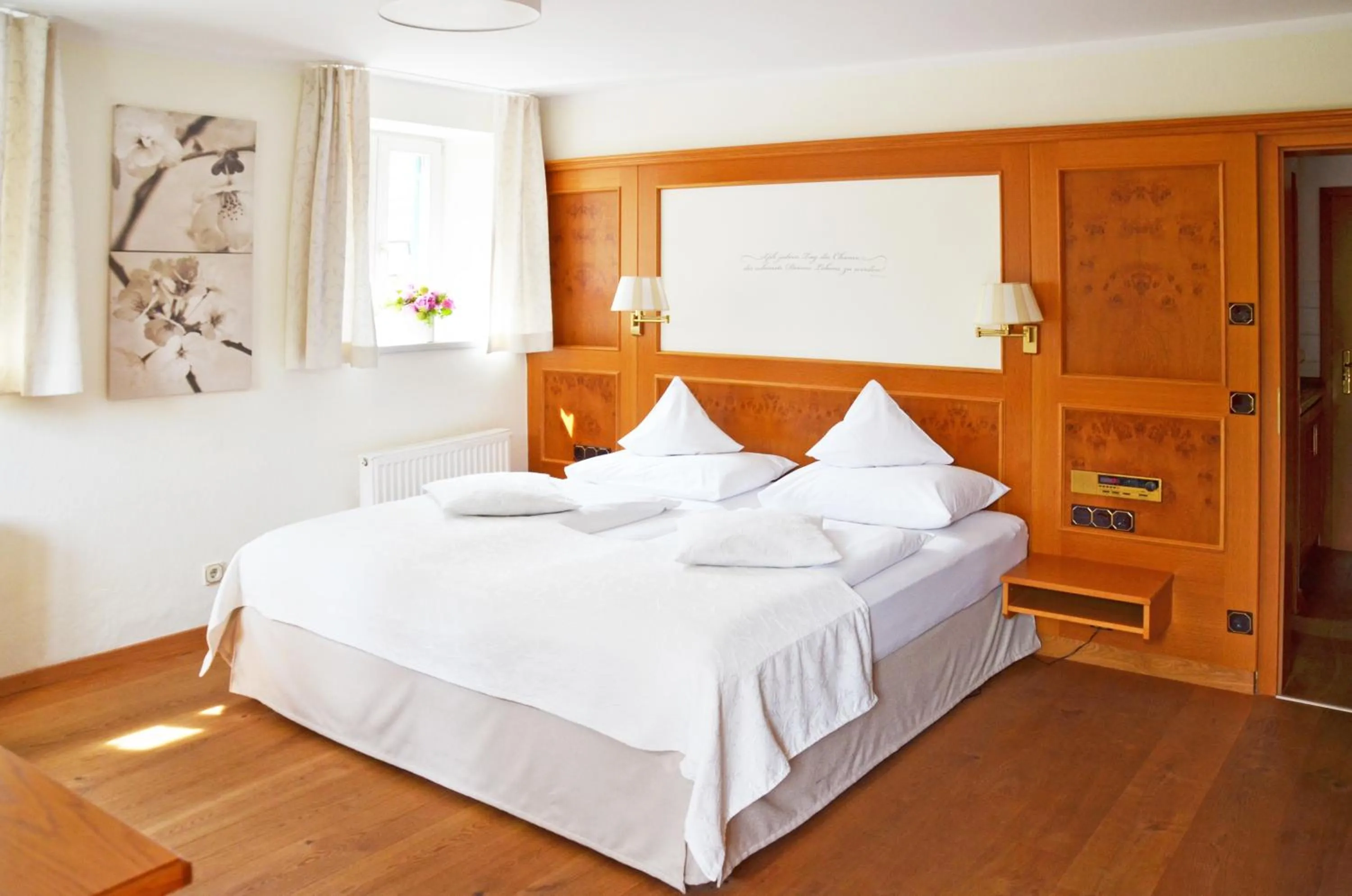 Bed in Hotel Fischerhaus