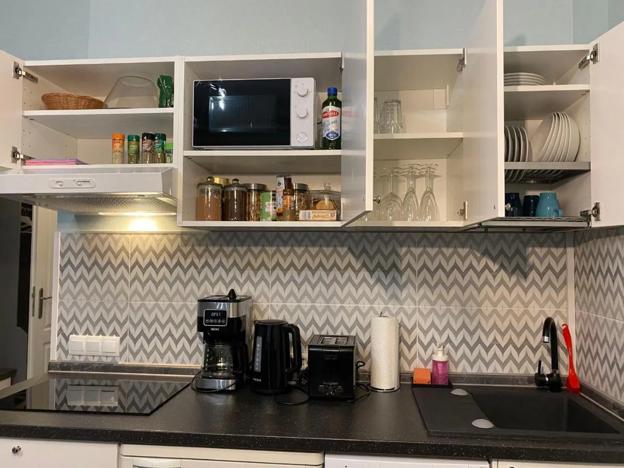 Coffee/tea facilities in K&S Apartments