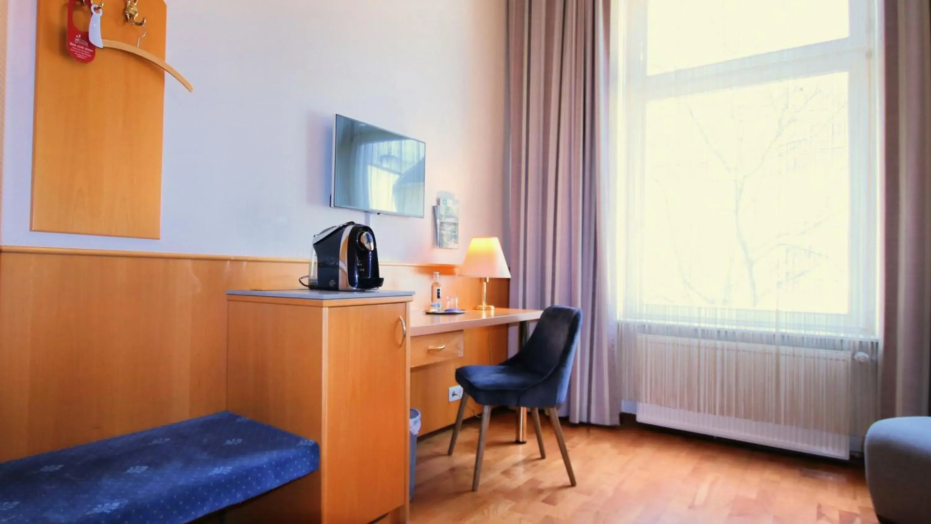 Komfort Room with French bed in Komfort Hotel Am Kurpark Komfort Room with French bed in Komfort Hotel Am Kurpark