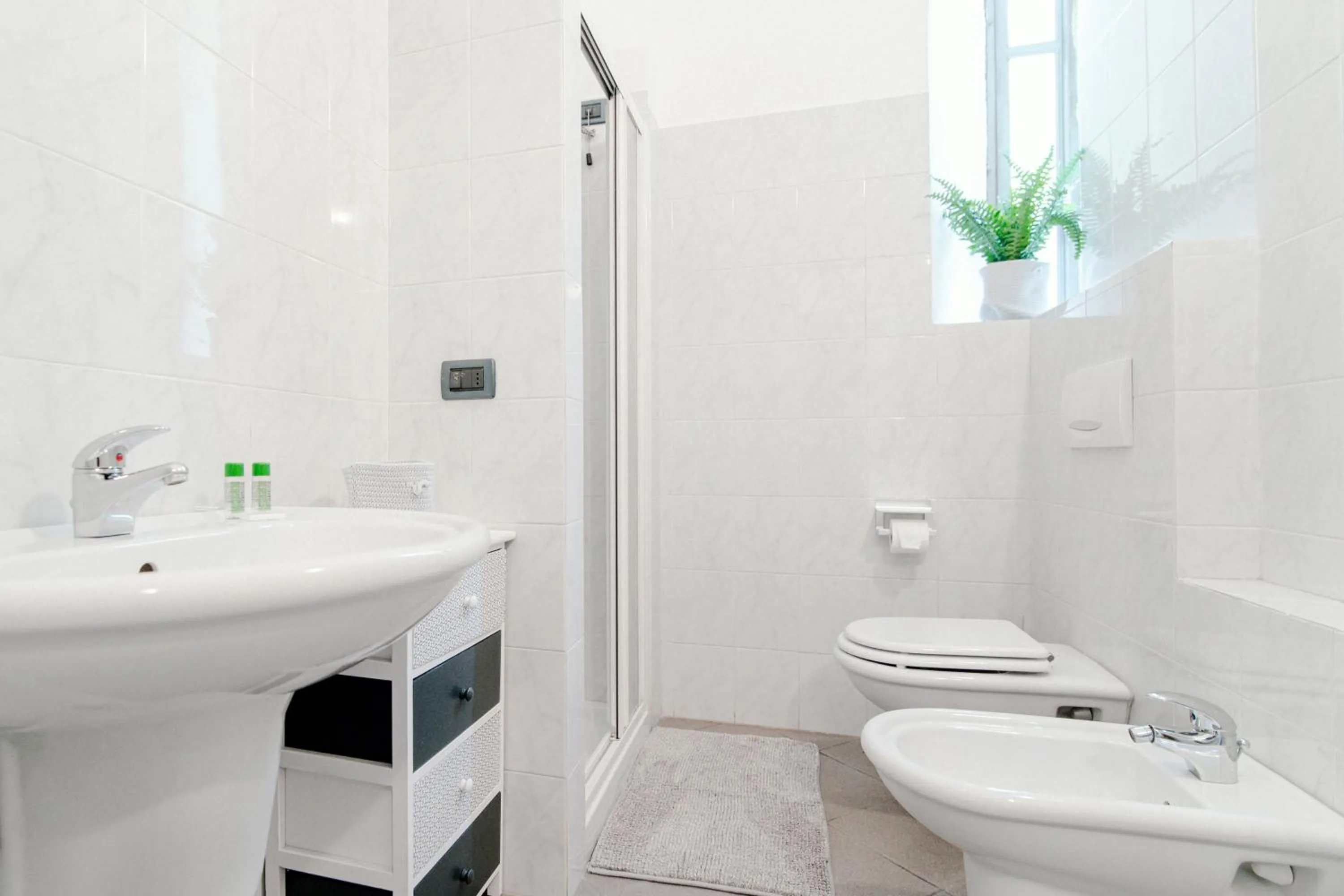 Bathroom in Downtown Rooms