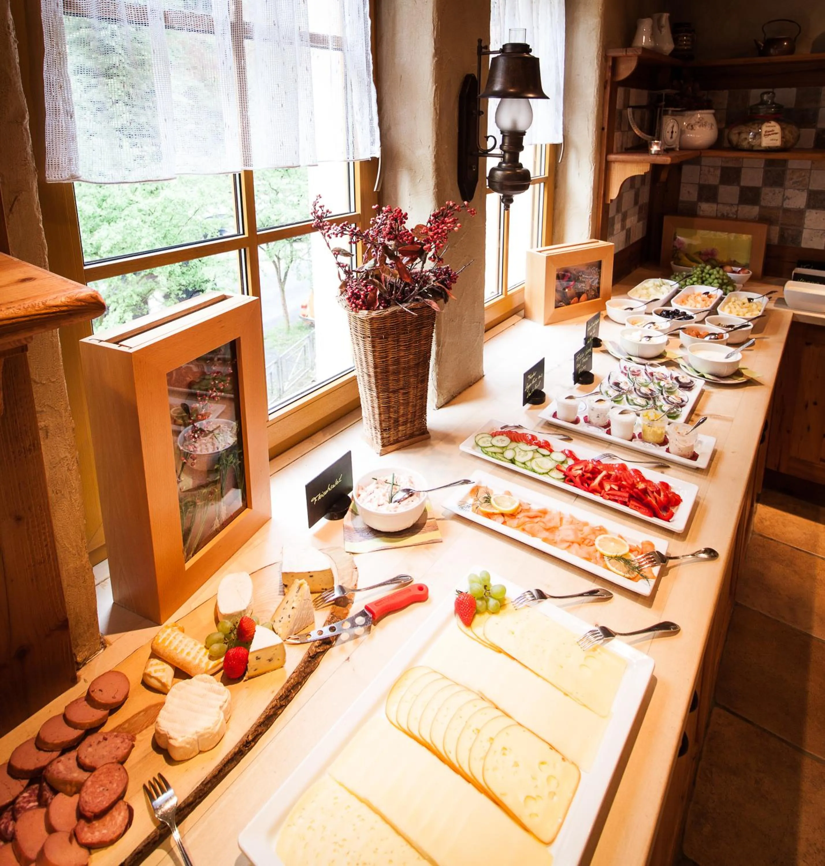 Buffet breakfast in Amselgrundschlösschen