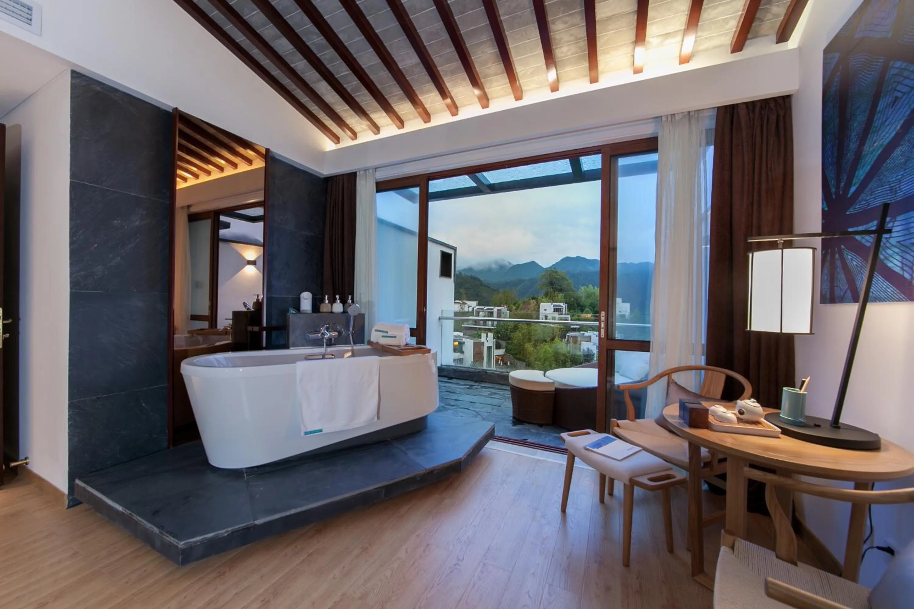 Garden in Huangshan Demaotang Hotel