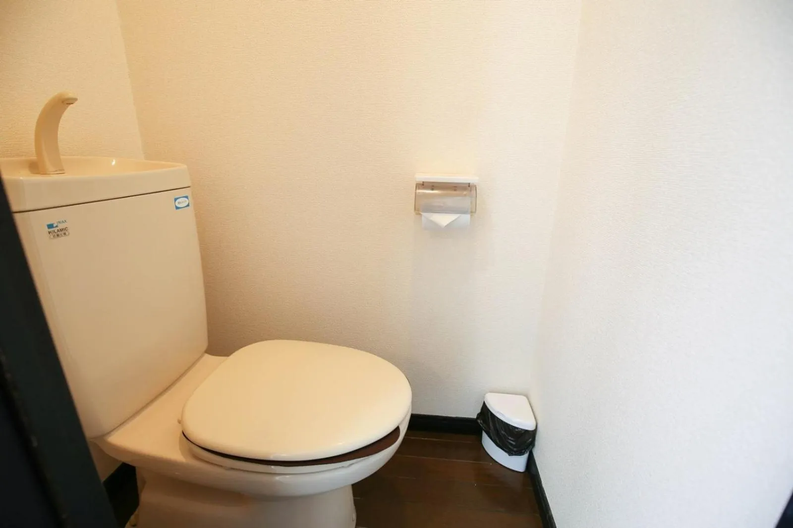 Toilet in SUMIYOSHI APARTMENT Hotel 住吉アパートメントホテル