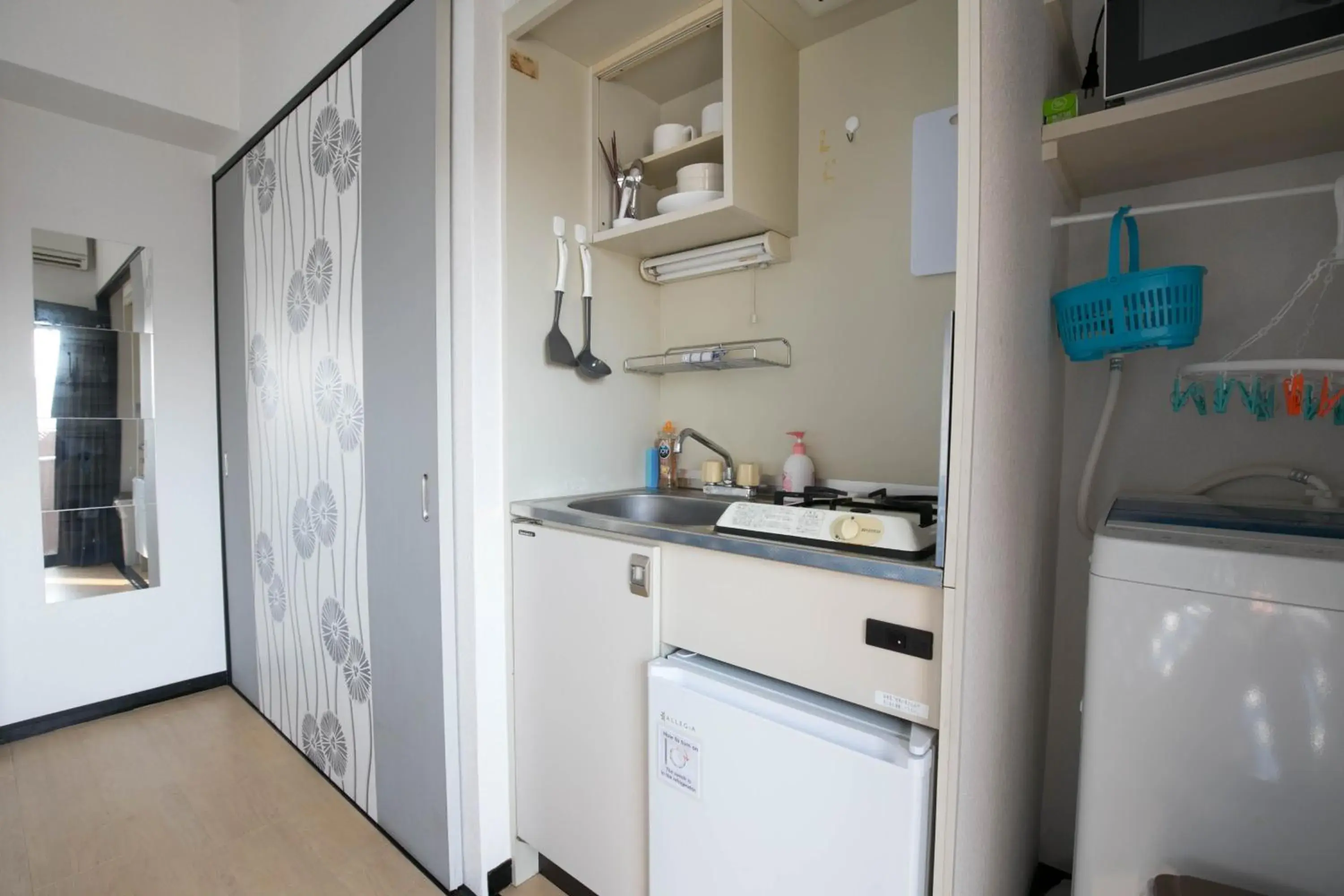 Small Double Room in SUMIYOSHI APARTMENT Hotel 住吉アパートメントホテル Small Double Room in SUMIYOSHI APARTMENT Hotel 住吉アパートメントホテル