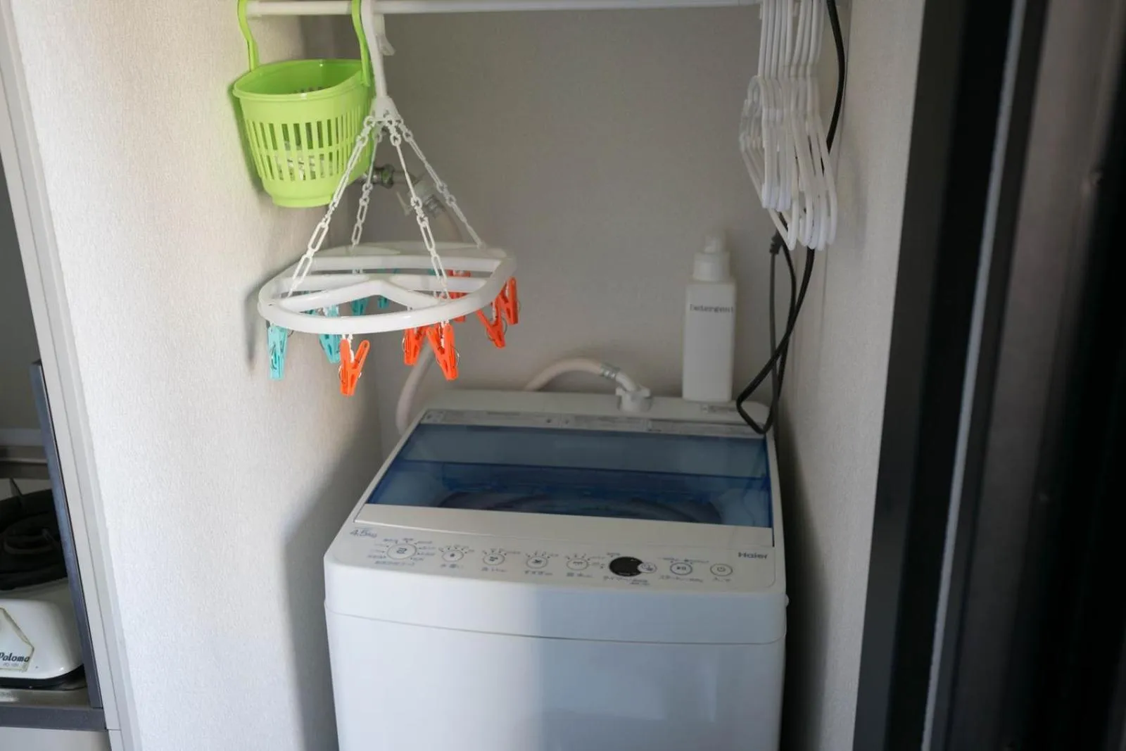 washing machine in SUMIYOSHI APARTMENT Hotel 住吉アパートメントホテル