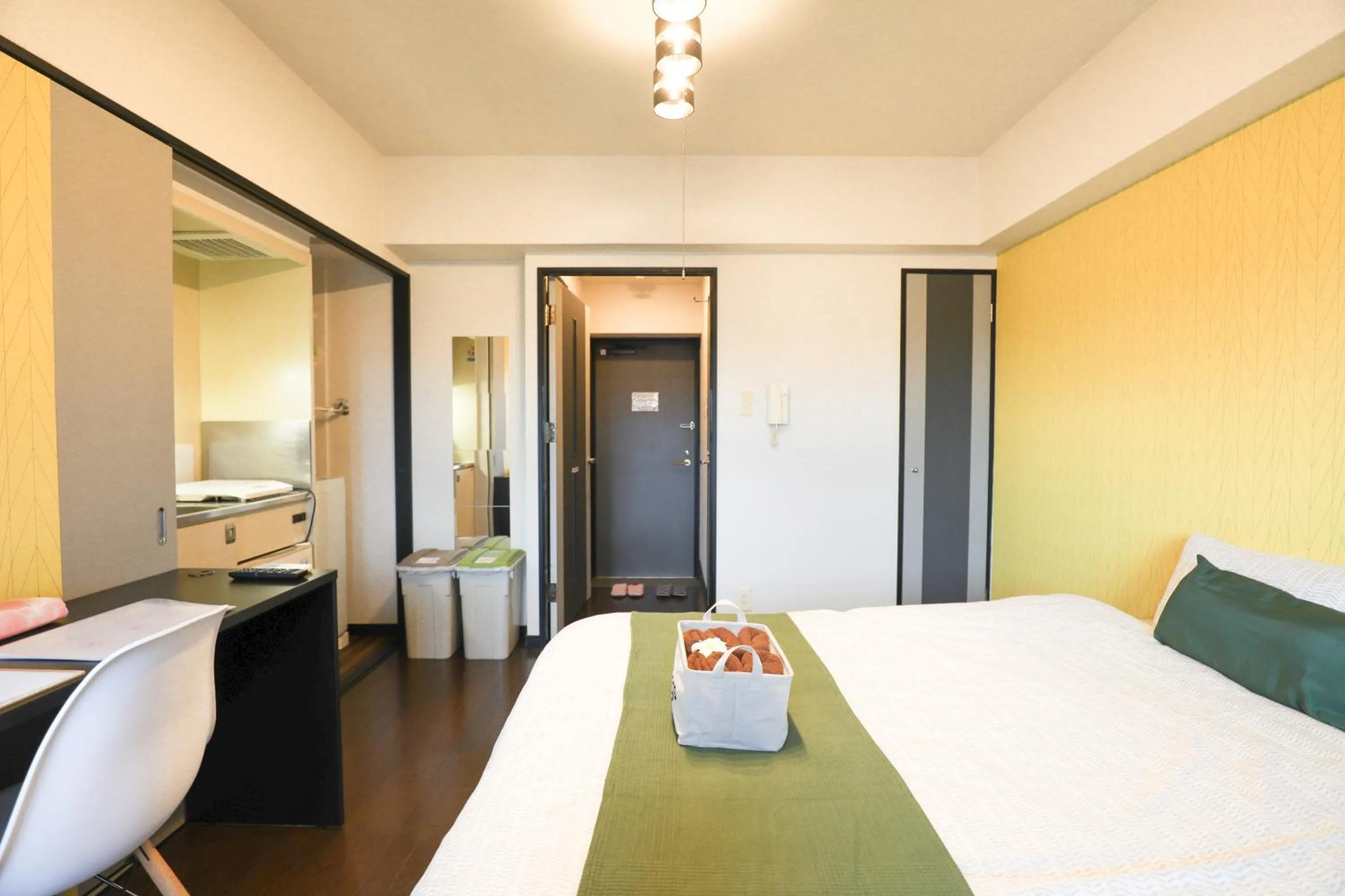 Bed in SUMIYOSHI APARTMENT Hotel 住吉アパートメントホテル