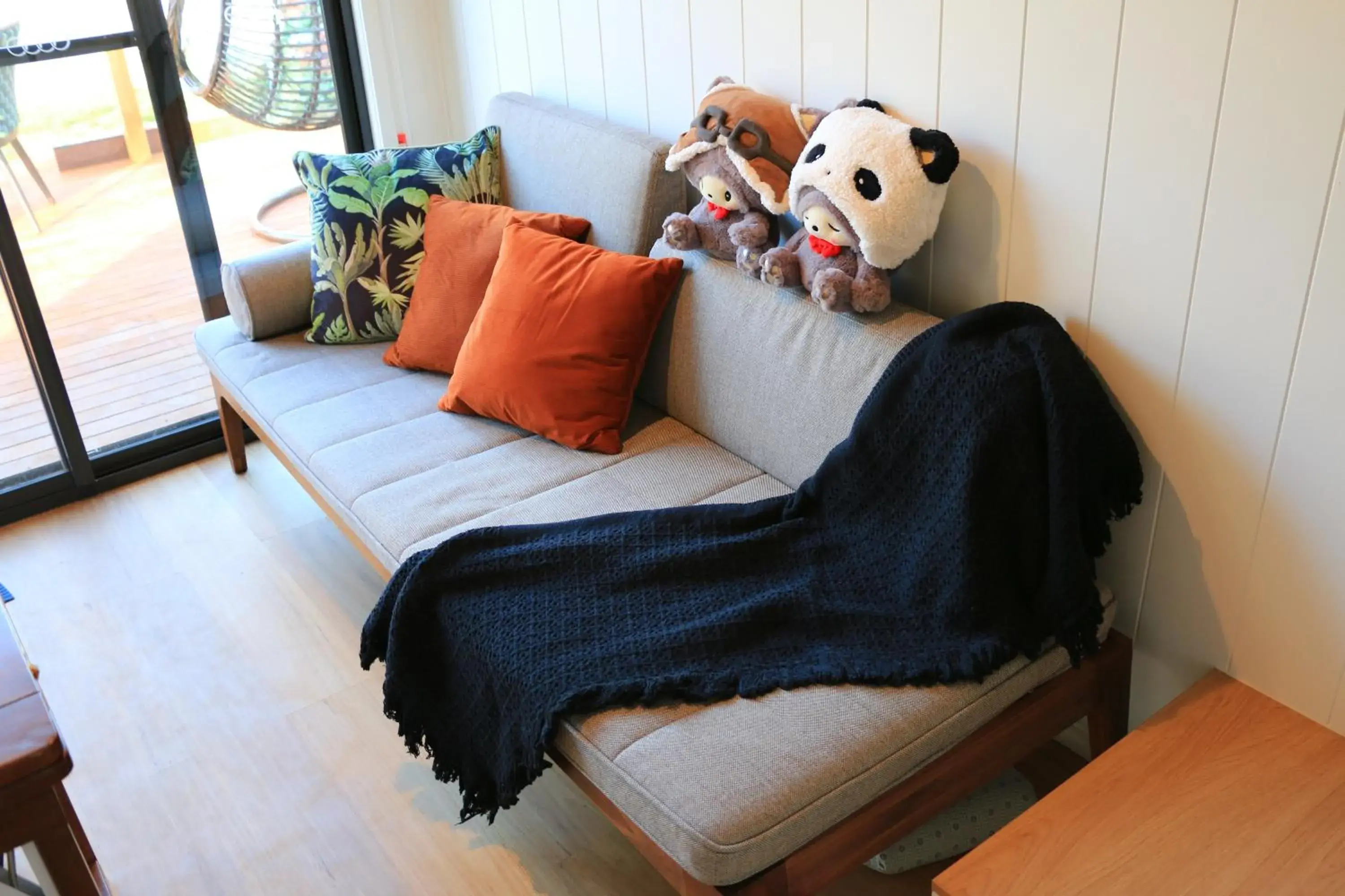 Living room in The Pink Lake Tiny House - 'Sakura' Living room in The Pink Lake Tiny House - 'Sakura'