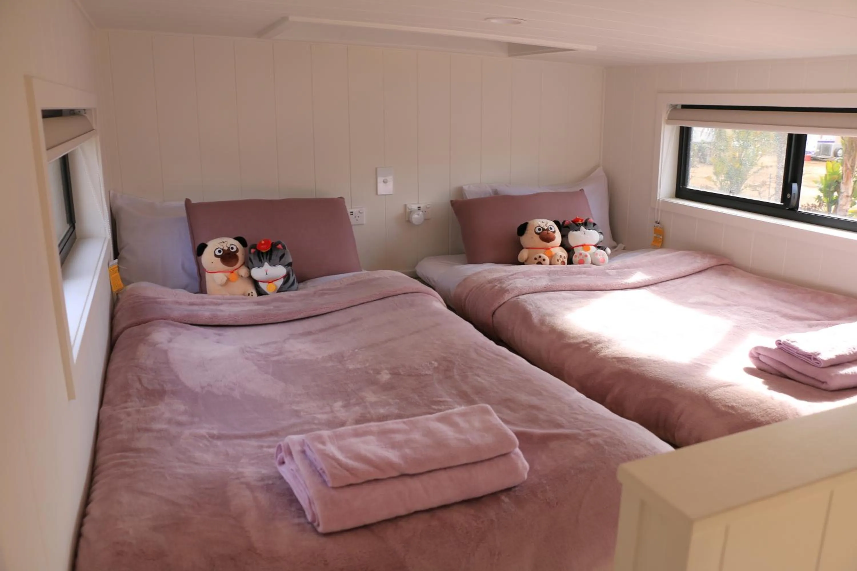 Bed in The Pink Lake Tiny House - 'Sakura'
