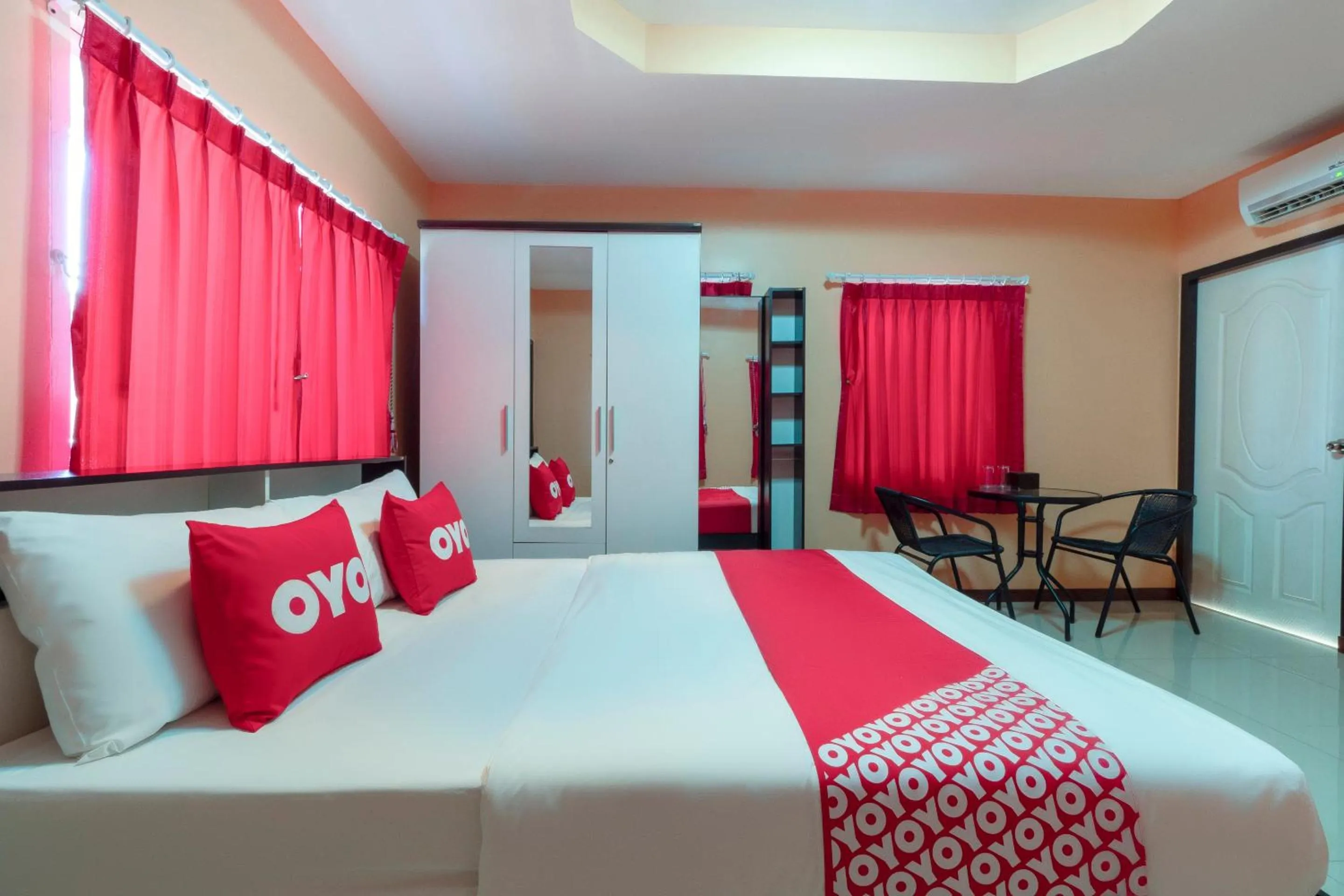 Bedroom, Bed in OYO 1166 Train Way Resort