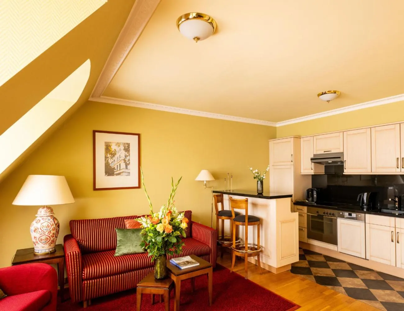 Photo of the whole room in Louisa's Place