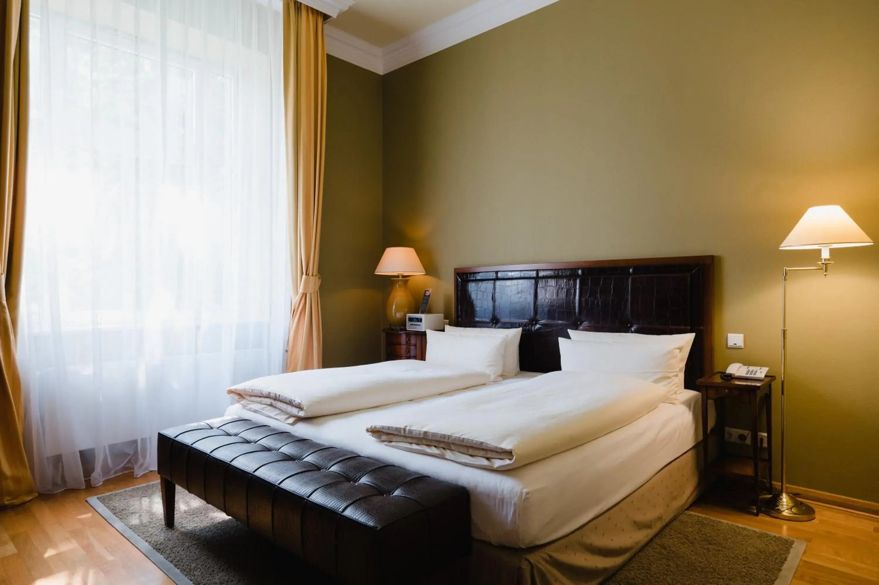 Photo of the whole room, Bed in Louisa's Place Photo of the whole room, Bed in Louisa's Place