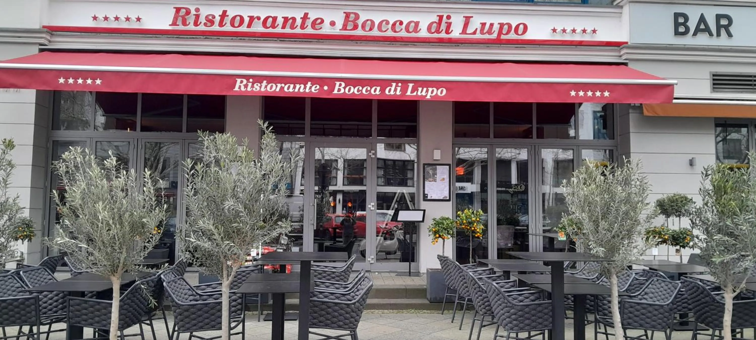 Restaurant/places to eat in Louisa's Place