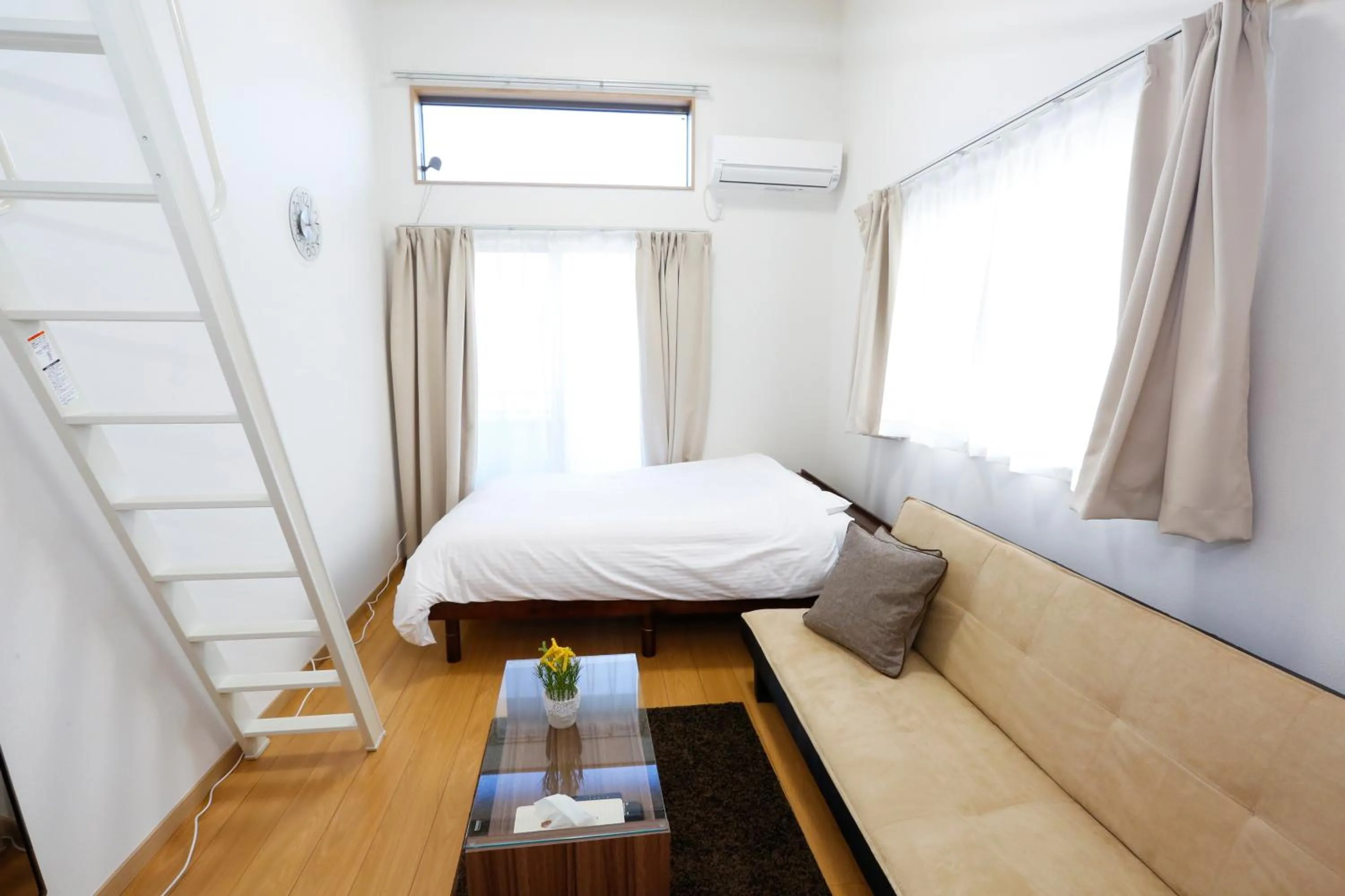 Bed in Tokyo Enjoy Hotel