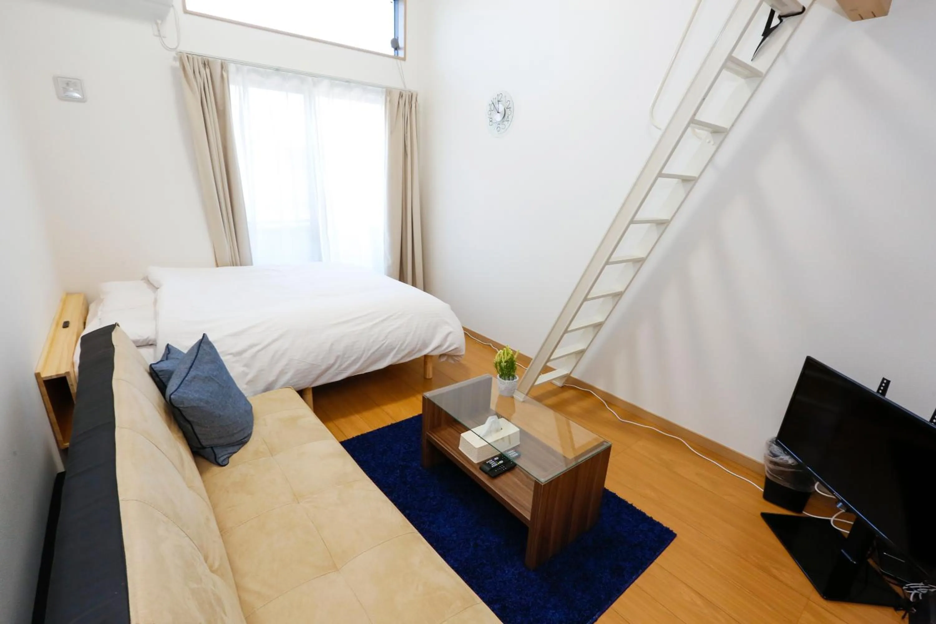 Living room in Tokyo Enjoy Hotel