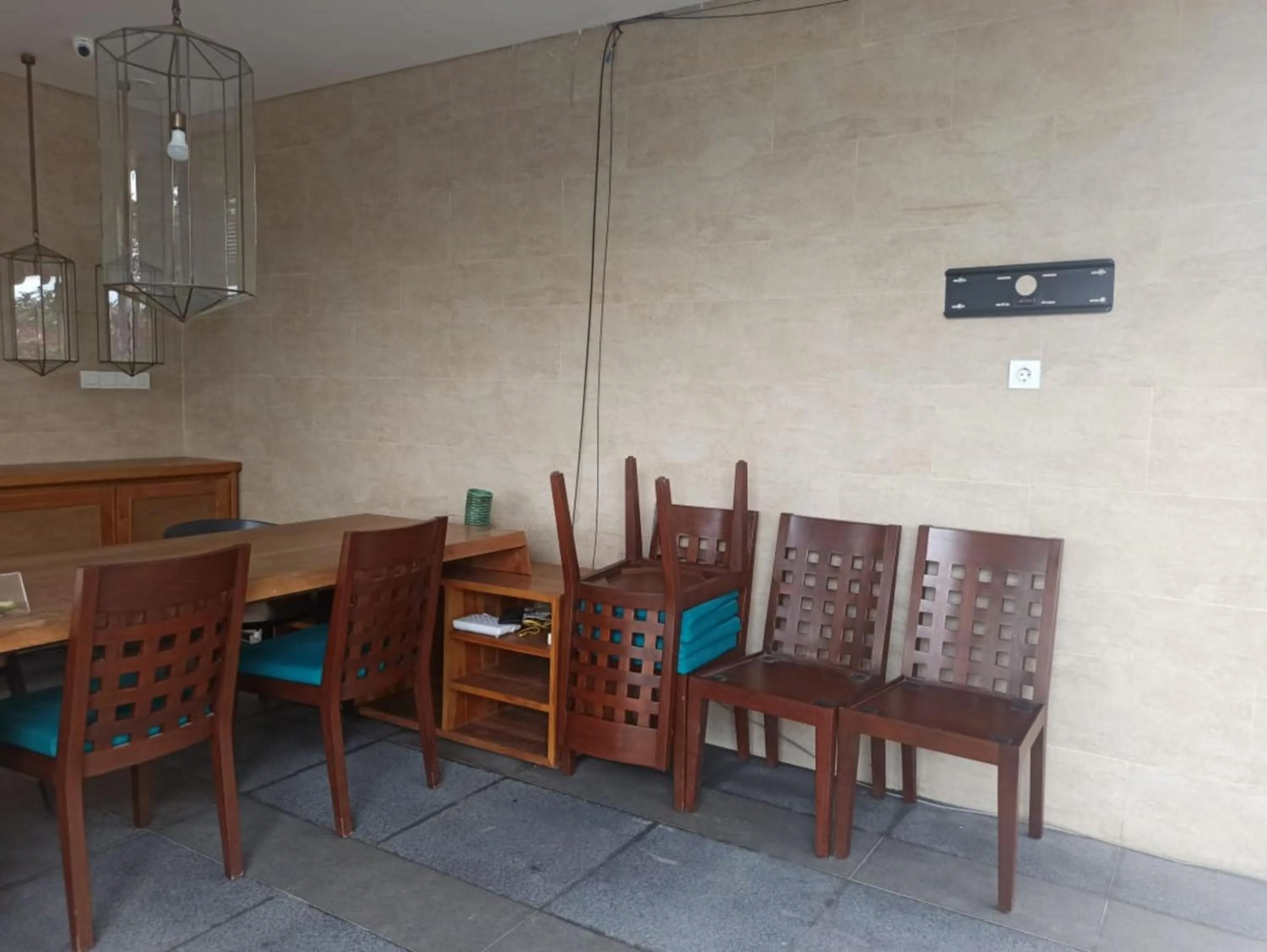 Property building in Batu Agung Laplapan