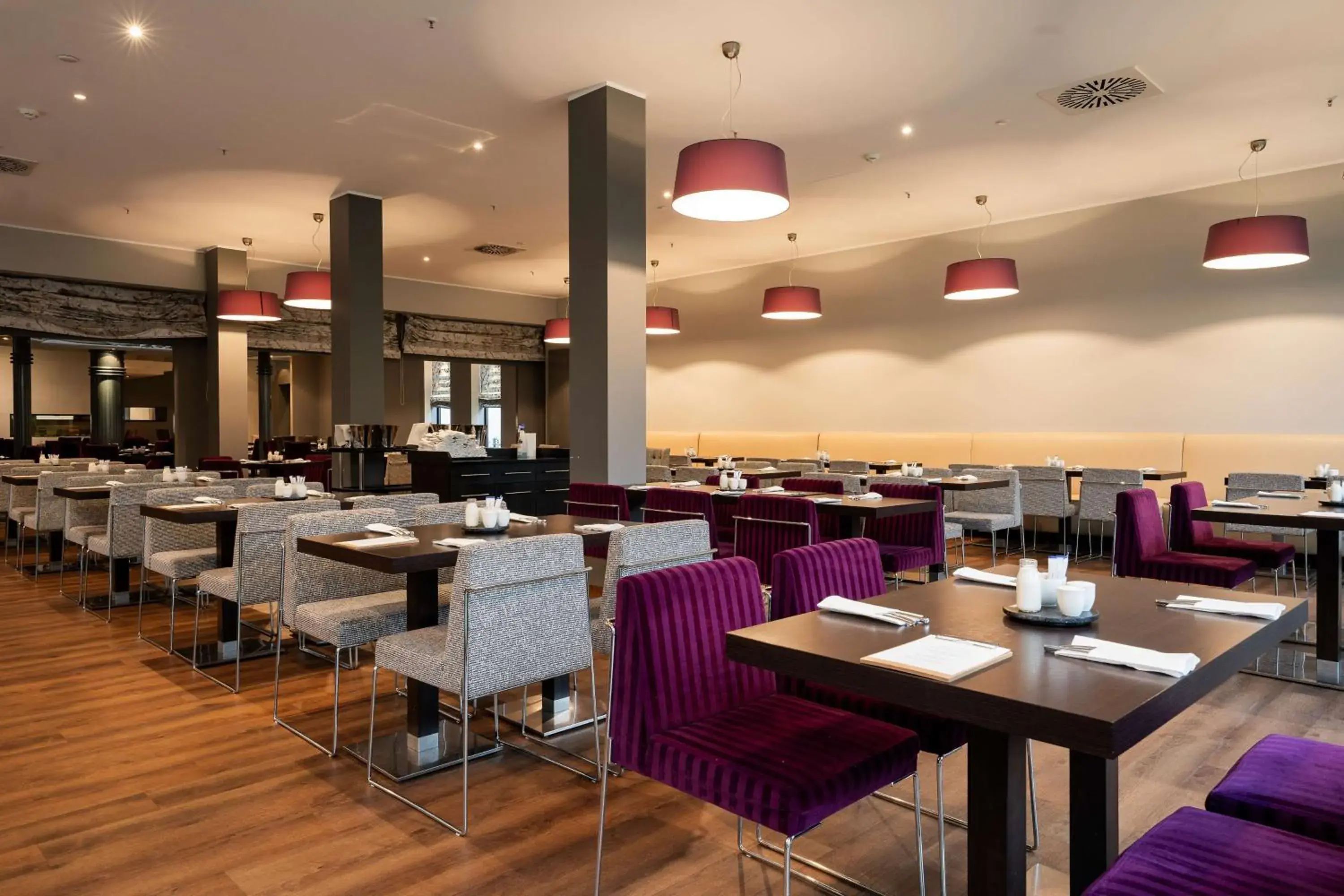 Restaurant/places to eat in Radisson Blu Conference Hotel, Düsseldorf Restaurant/places to eat in Radisson Blu Conference Hotel, Düsseldorf