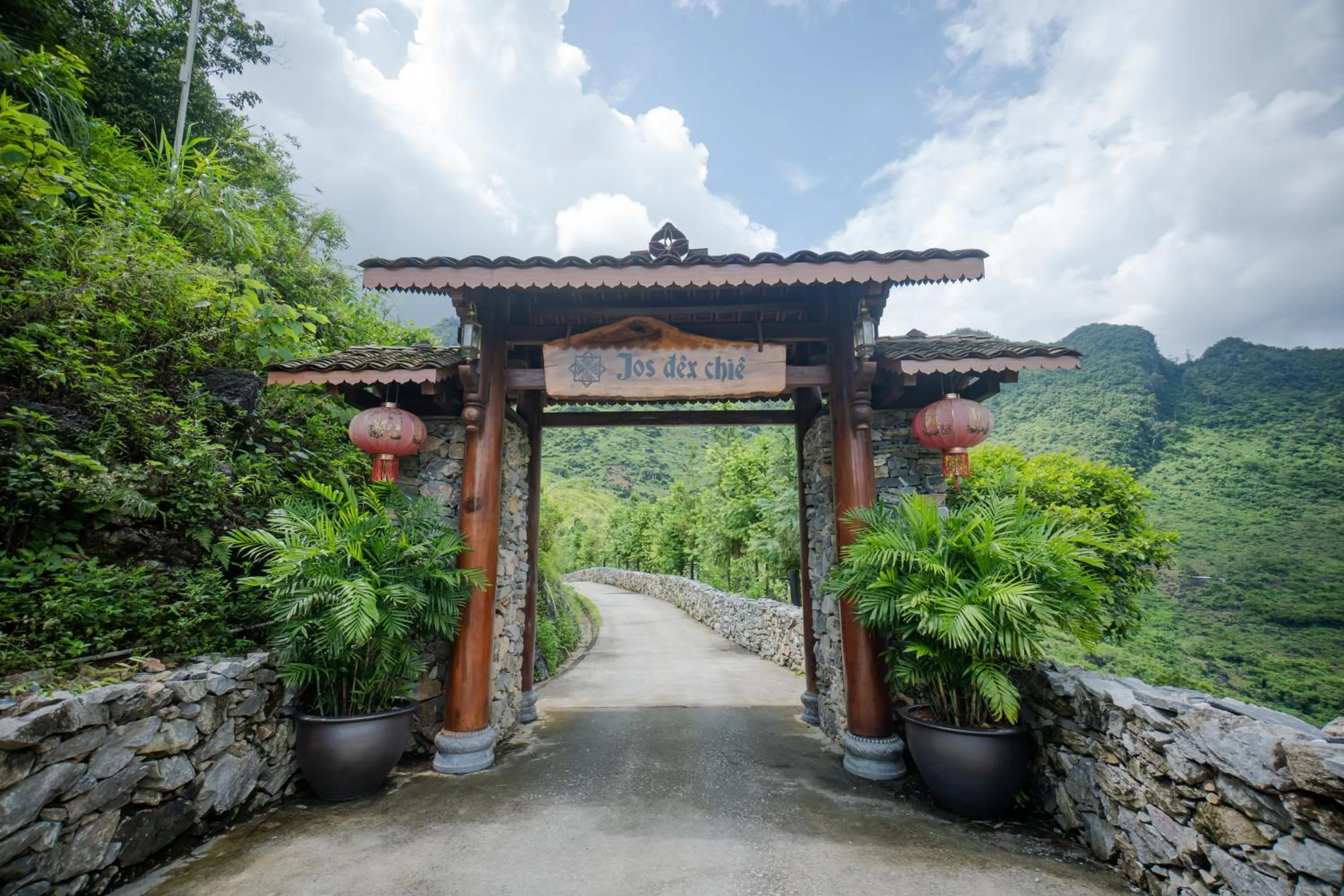 H'mong Village Resort Ha Giang