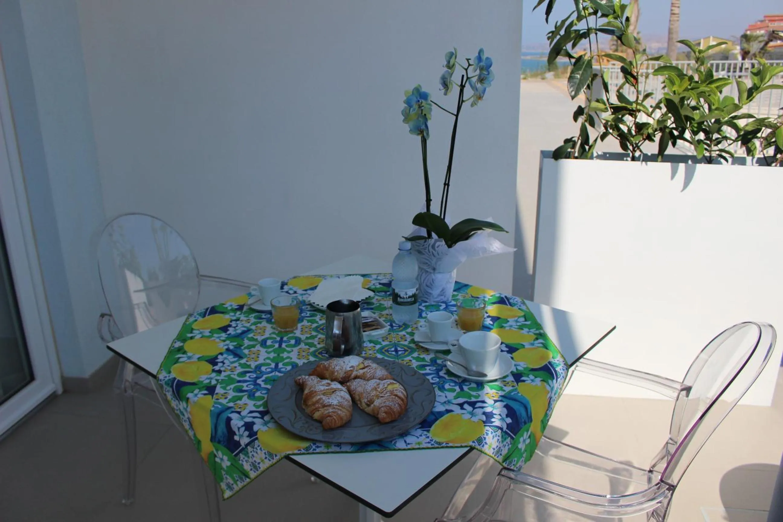 Food and drinks in Terrazze Naos