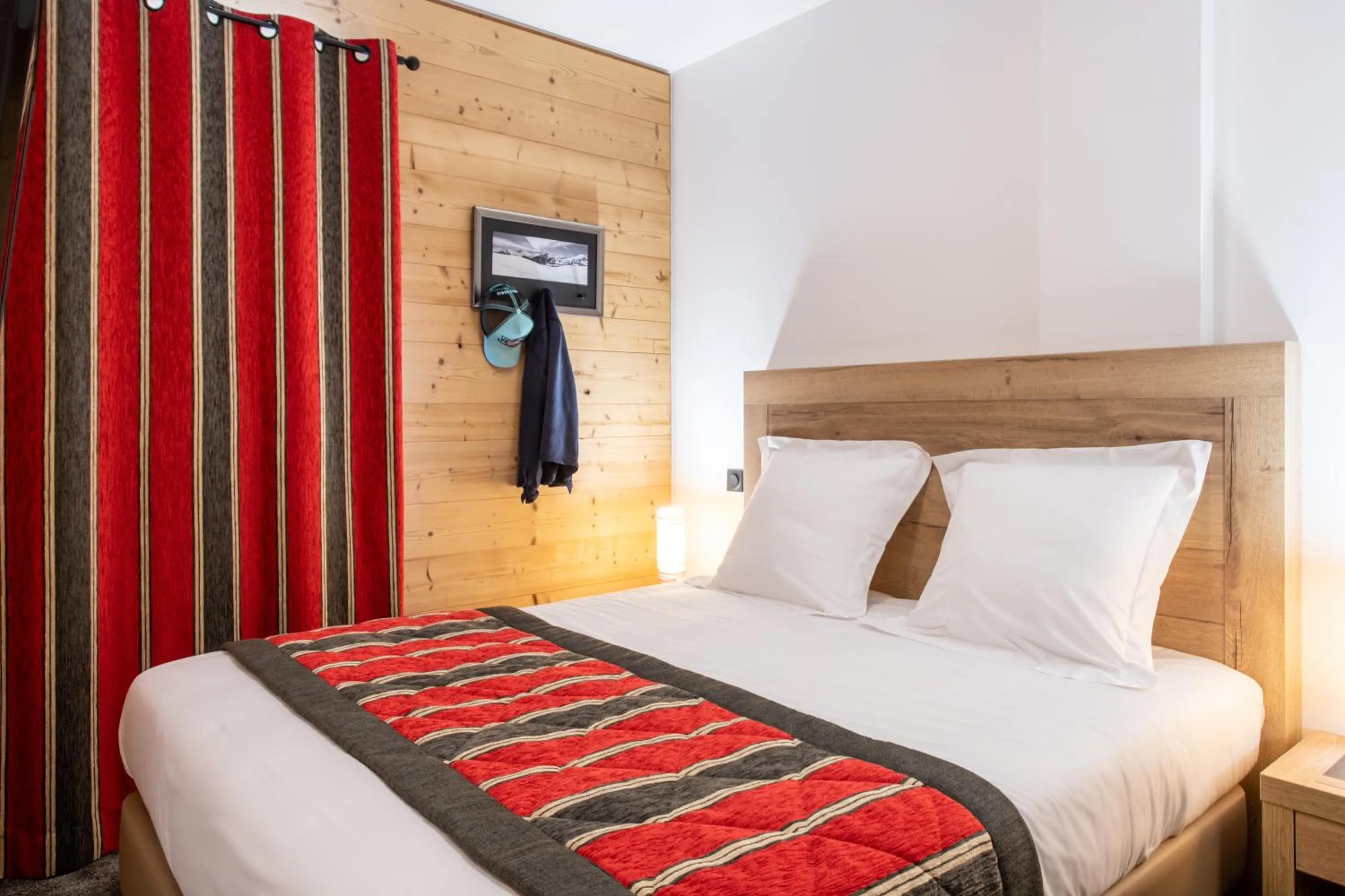 Bedroom, Bed in CGH Résidence Boutique l'Alpaga