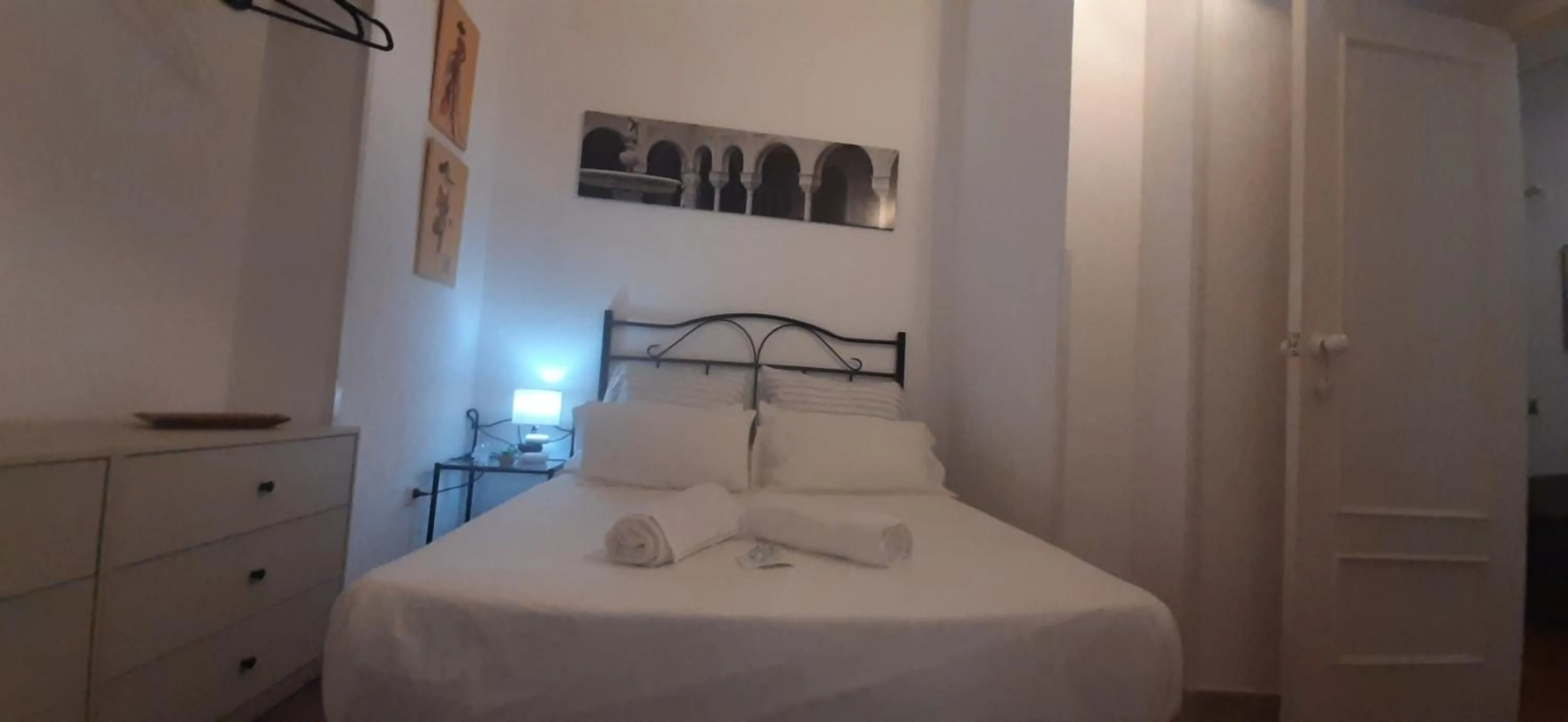 Bedroom, Bed in Apartamento Descalzos