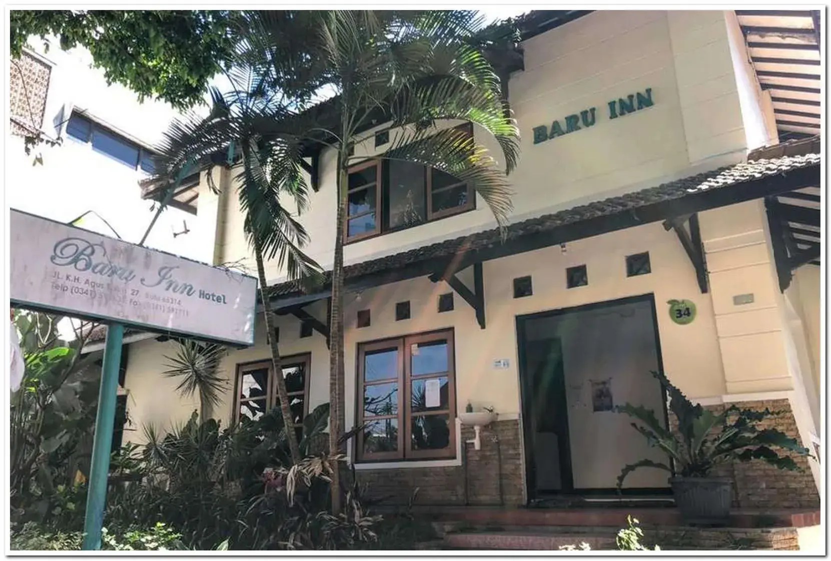 Property building in Hotel Baru Inn Batu RedPartner Property building in Hotel Baru Inn Batu RedPartner