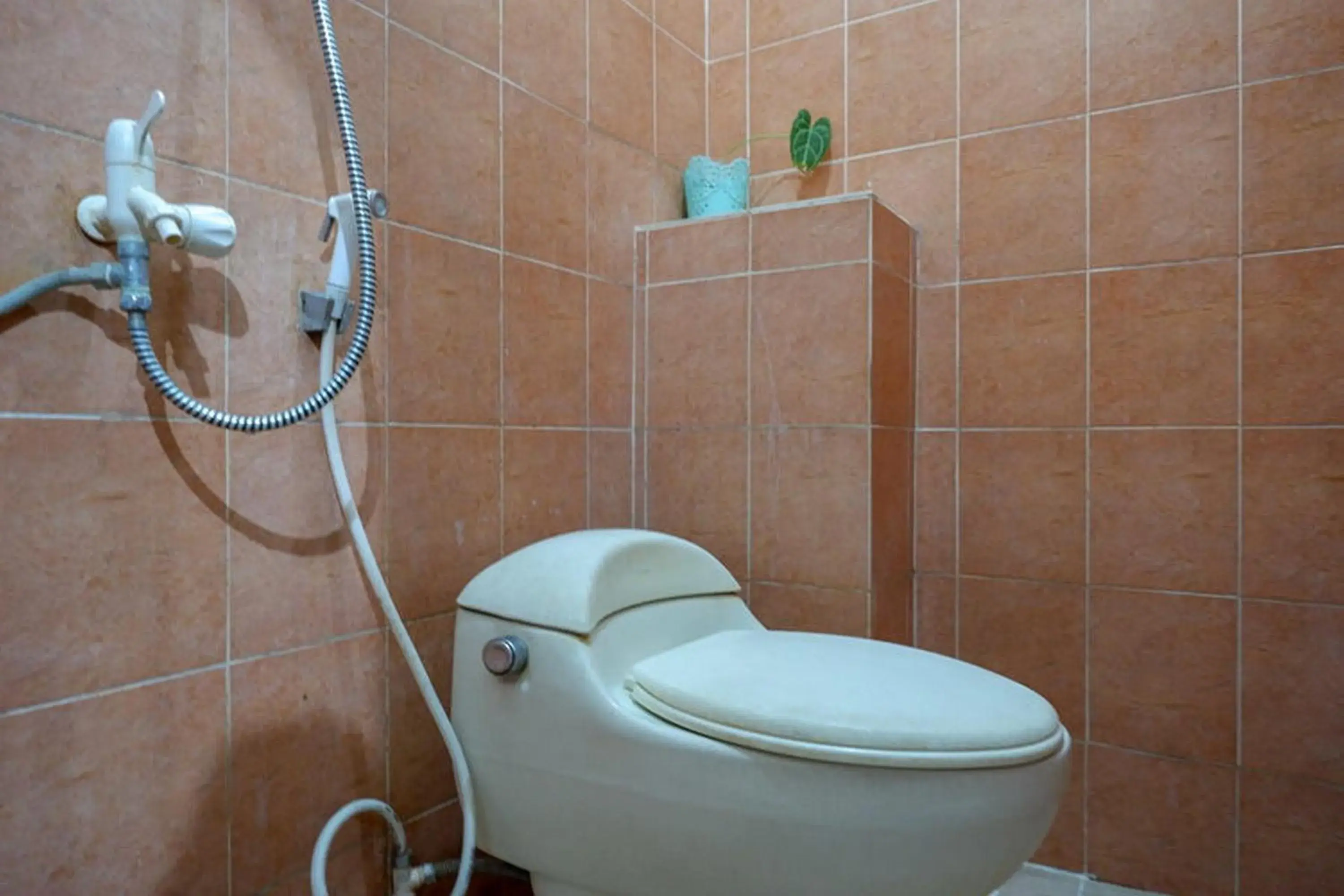 Double Room in RedDoorz Syariah @ Sunan Bonang Magelang Double Room in RedDoorz Syariah @ Sunan Bonang Magelang