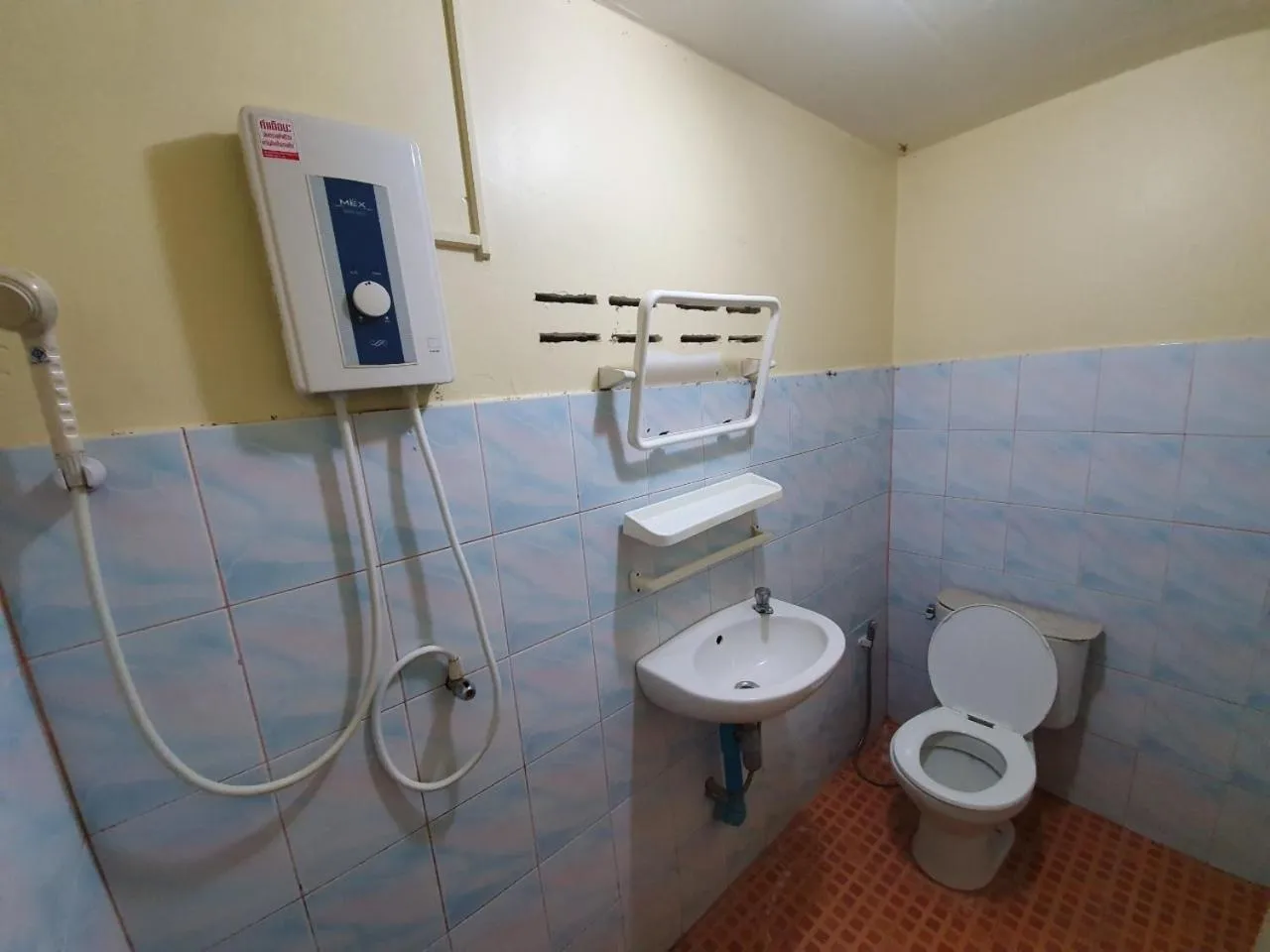 Shower in Putan-namsai Resort