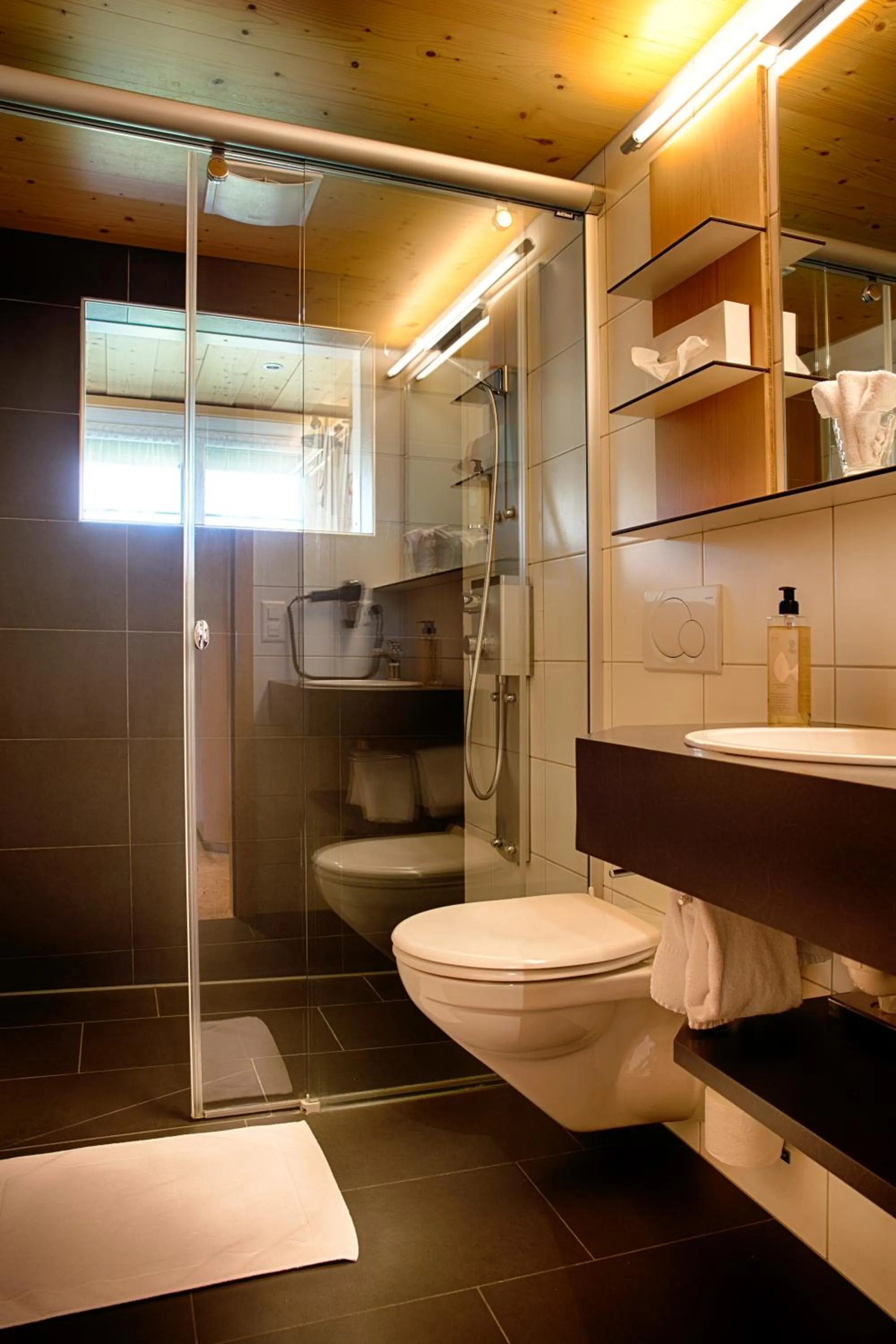 Bathroom in Hotel Frohe Aussicht