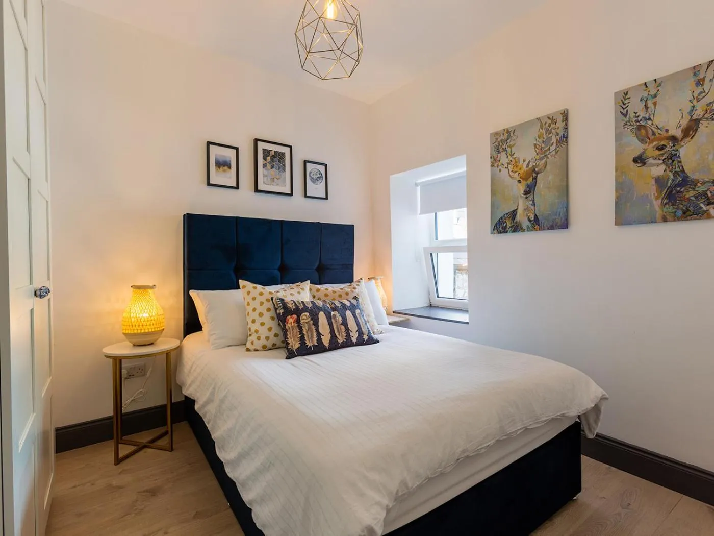 Bedroom, Bed in Macs Townhouse Dungarvan