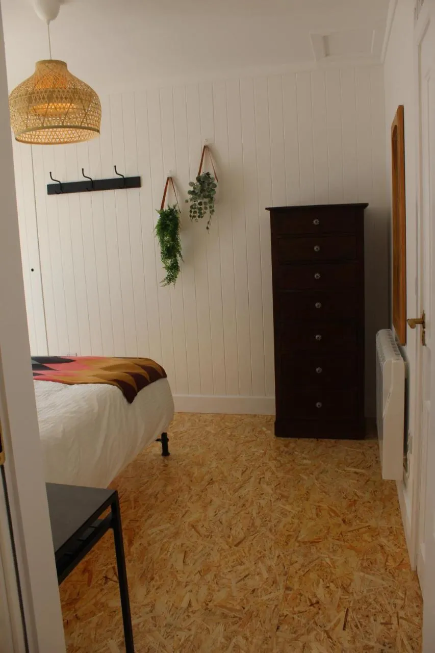 Bedroom, Bed in Macs Townhouse Dungarvan