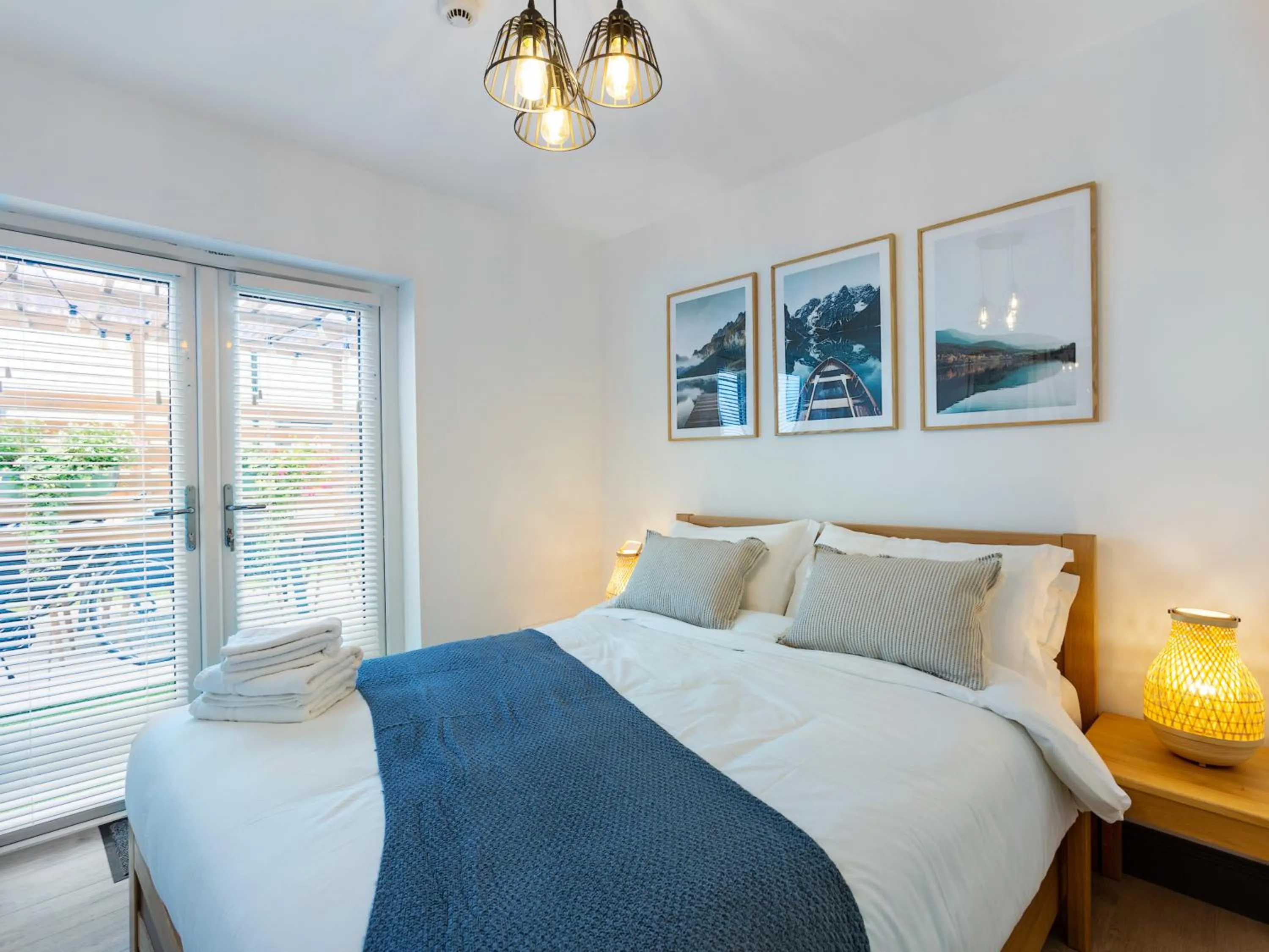 Bedroom, Bed in Macs Townhouse Dungarvan